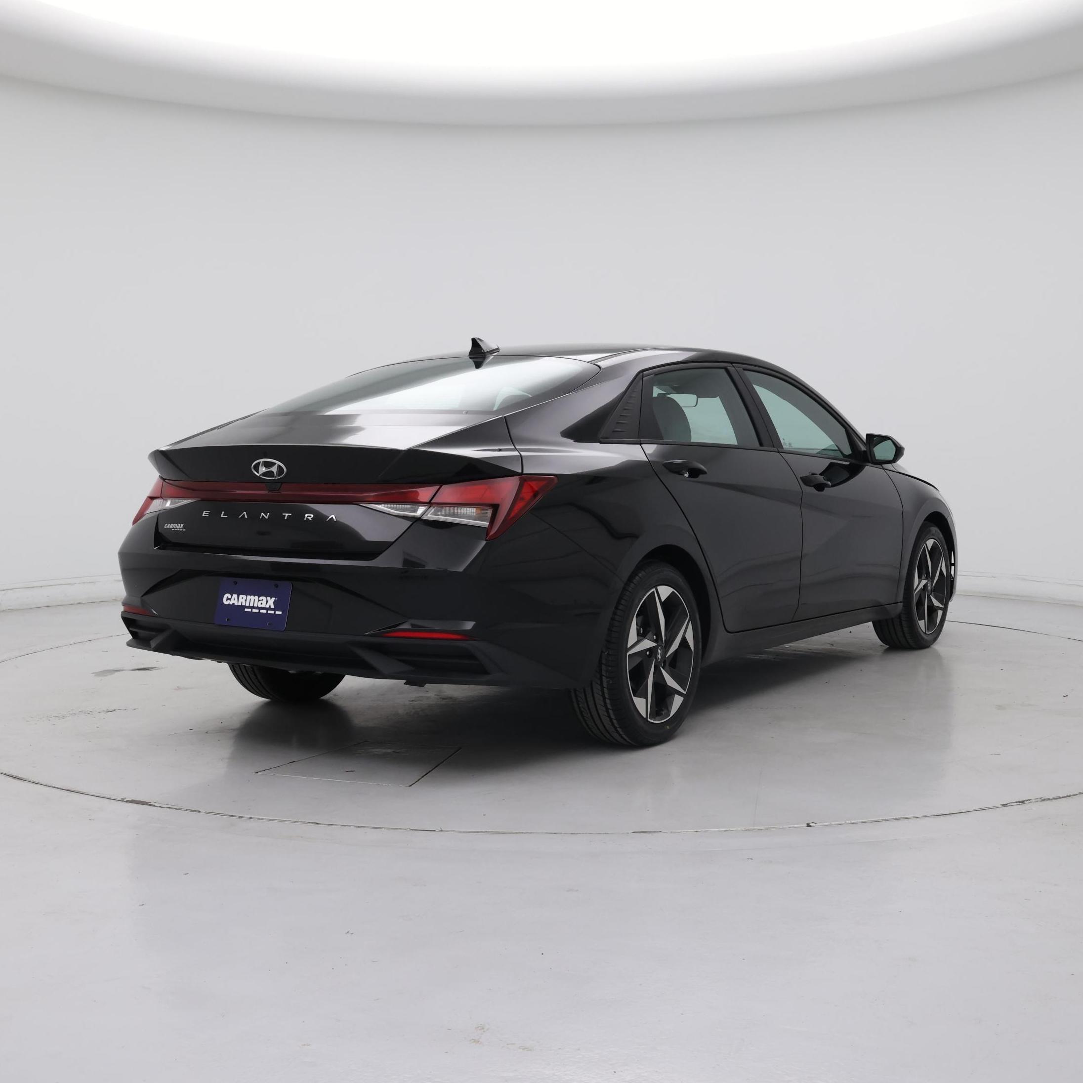 Thumbnail: 2023 Hyundai Elantra - 8