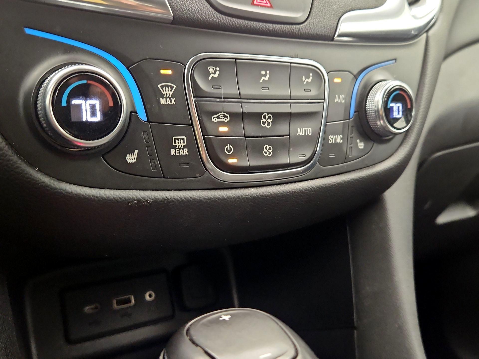 Thumbnail: 2021 Chevrolet Equinox - 16