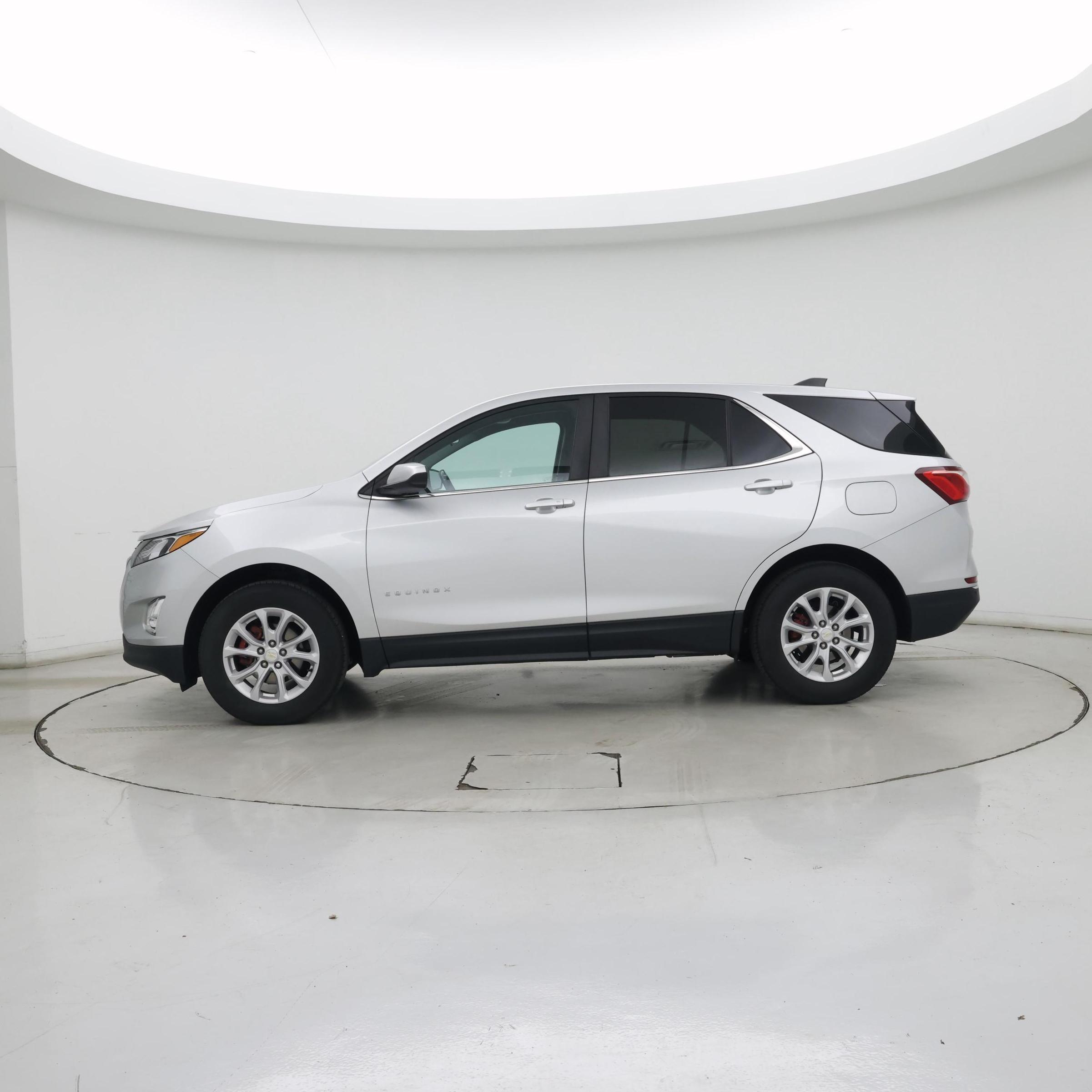 Thumbnail: 2021 Chevrolet Equinox - 3