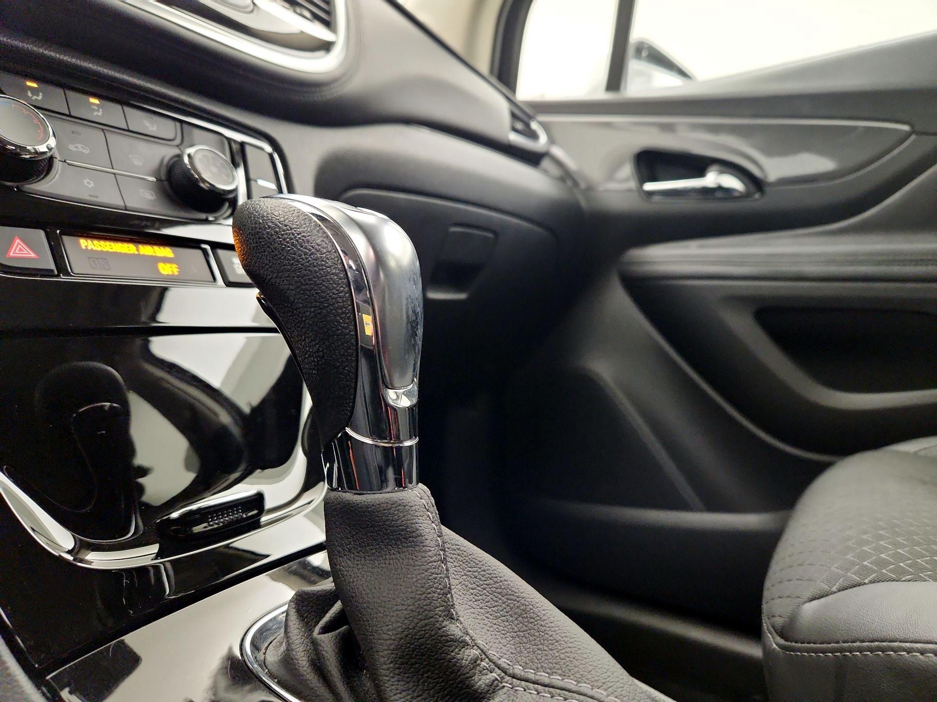 Thumbnail: 2022 Buick Encore - 17