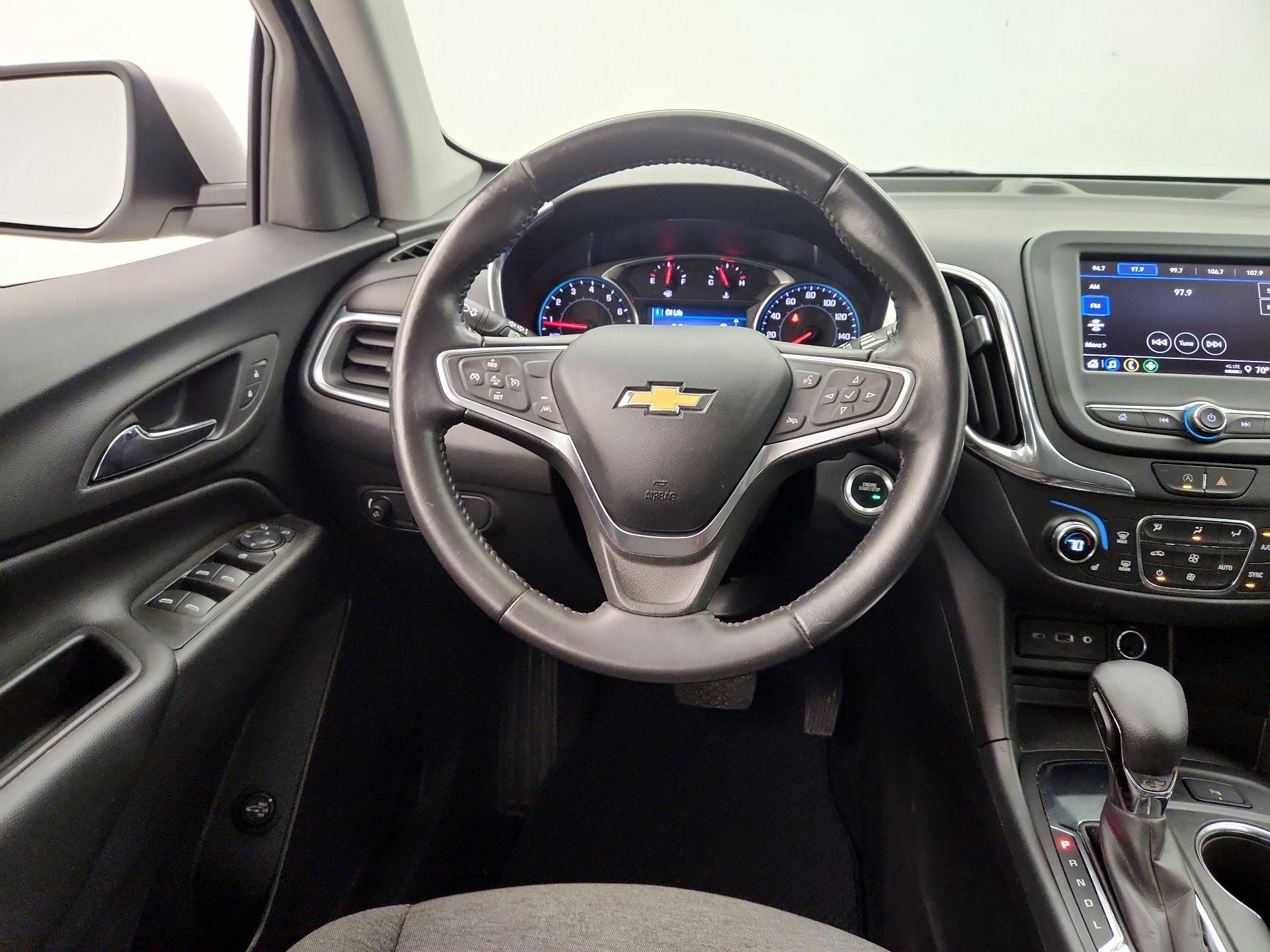 Thumbnail: 2022 Chevrolet Equinox - 10