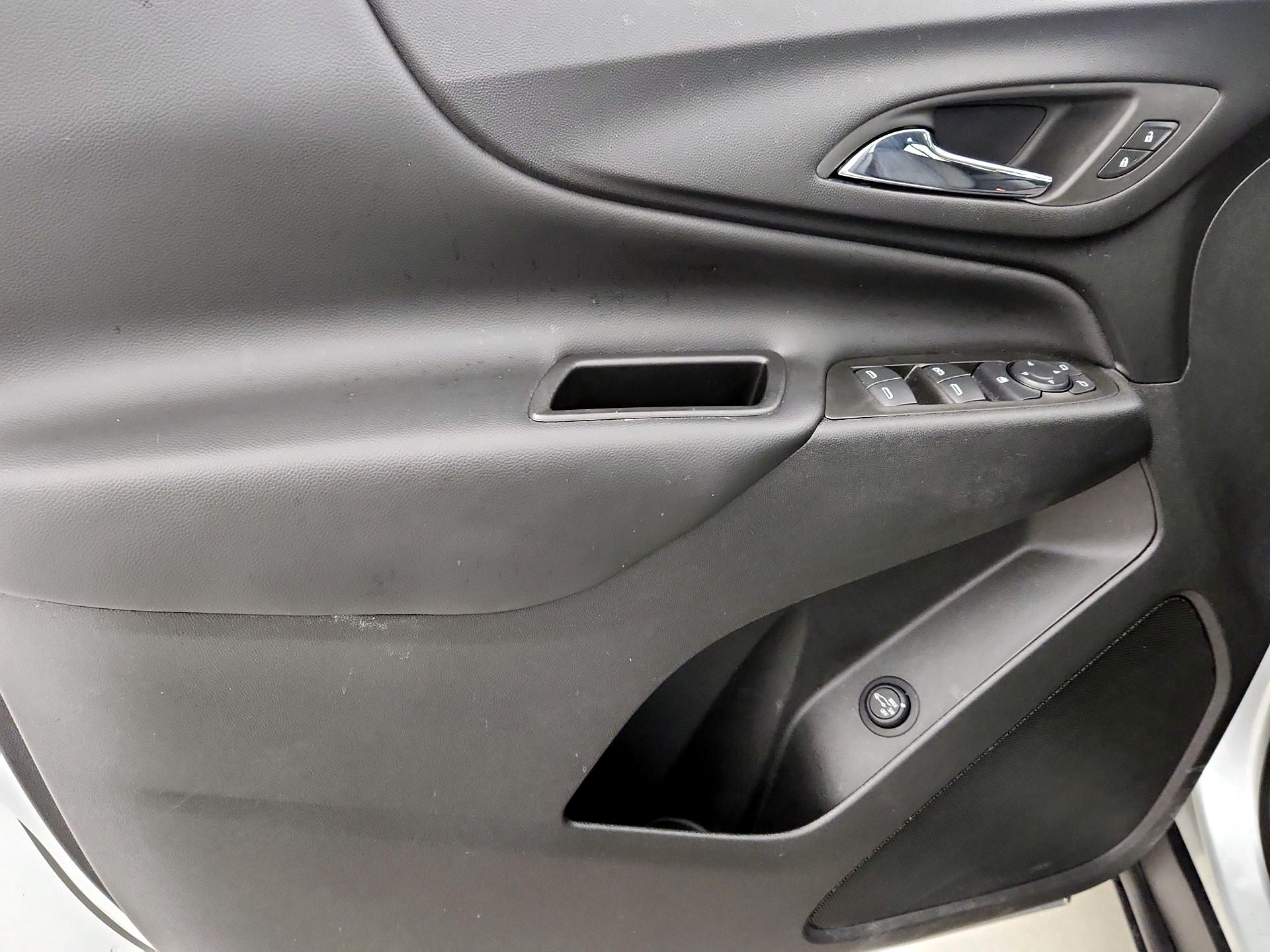 Thumbnail: 2022 Chevrolet Equinox - 12