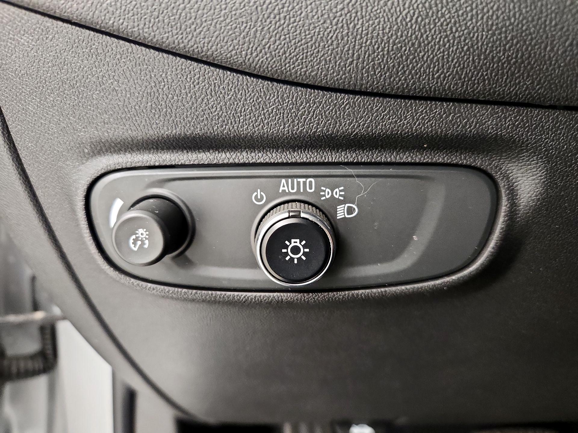 Thumbnail: 2022 Chevrolet Equinox - 13