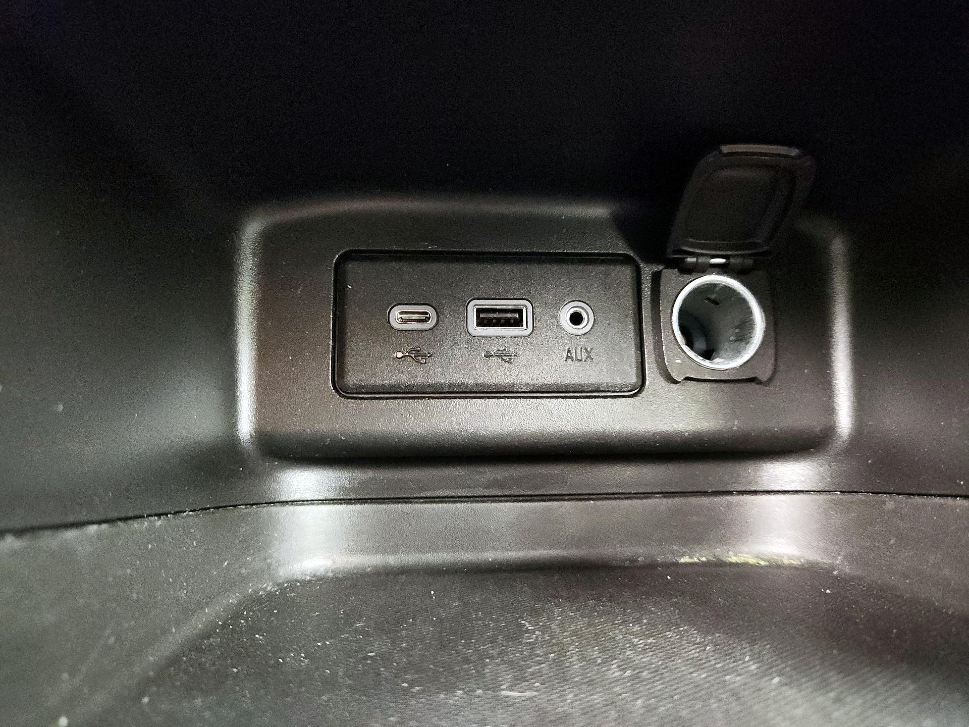 Thumbnail: 2022 Chevrolet Equinox - 18