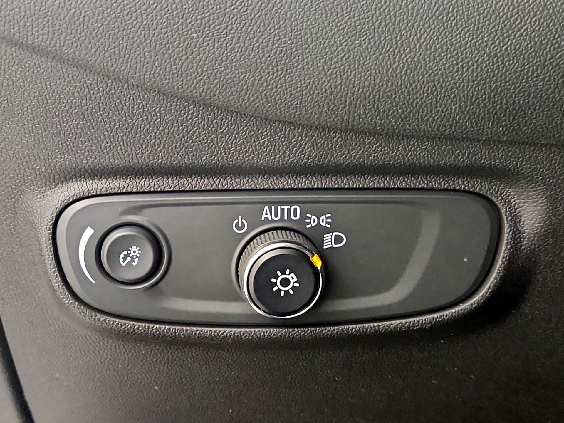 Thumbnail: 2022 Chevrolet Equinox - 13