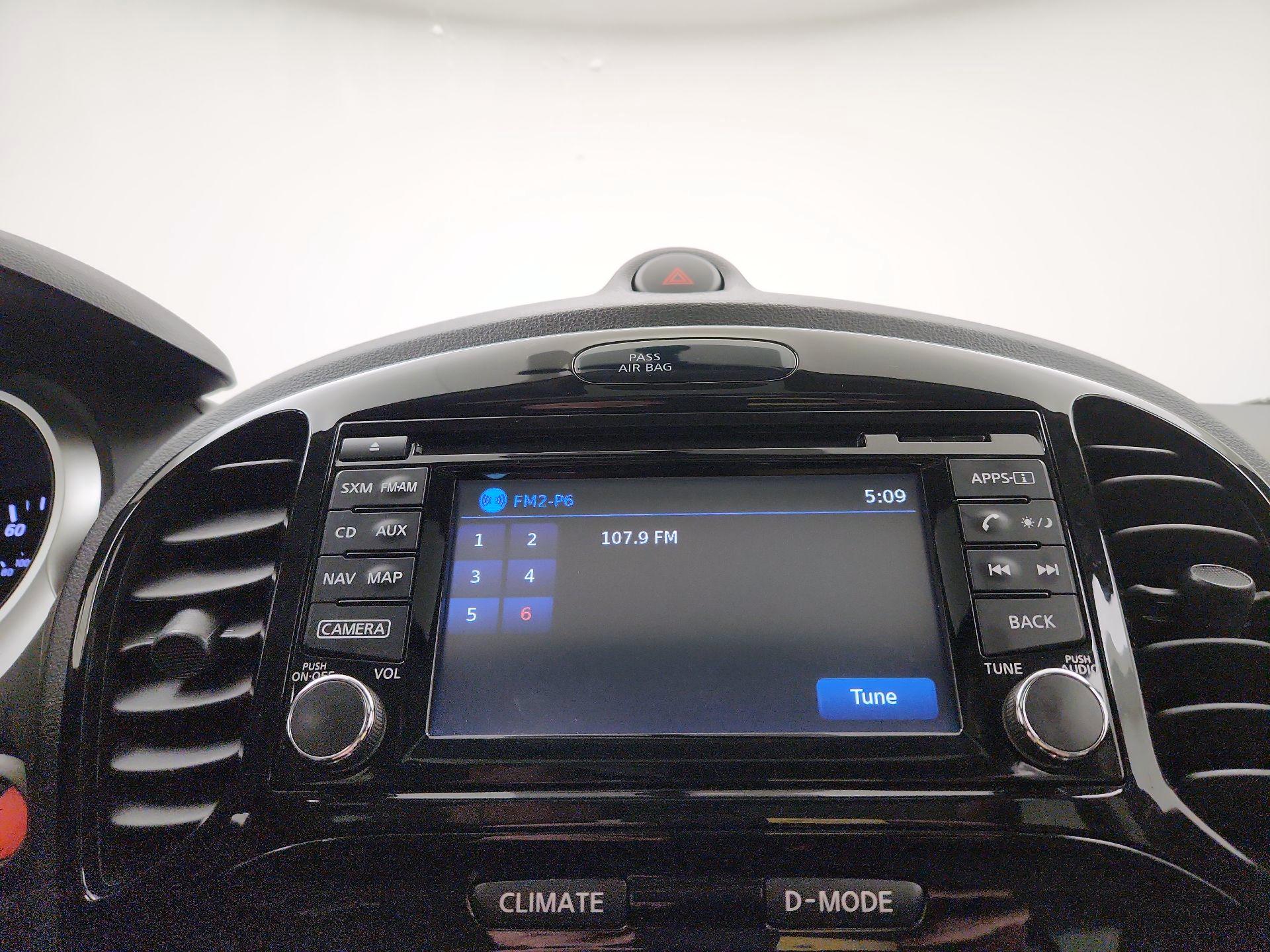 Thumbnail: 2015 Nissan Juke - 16