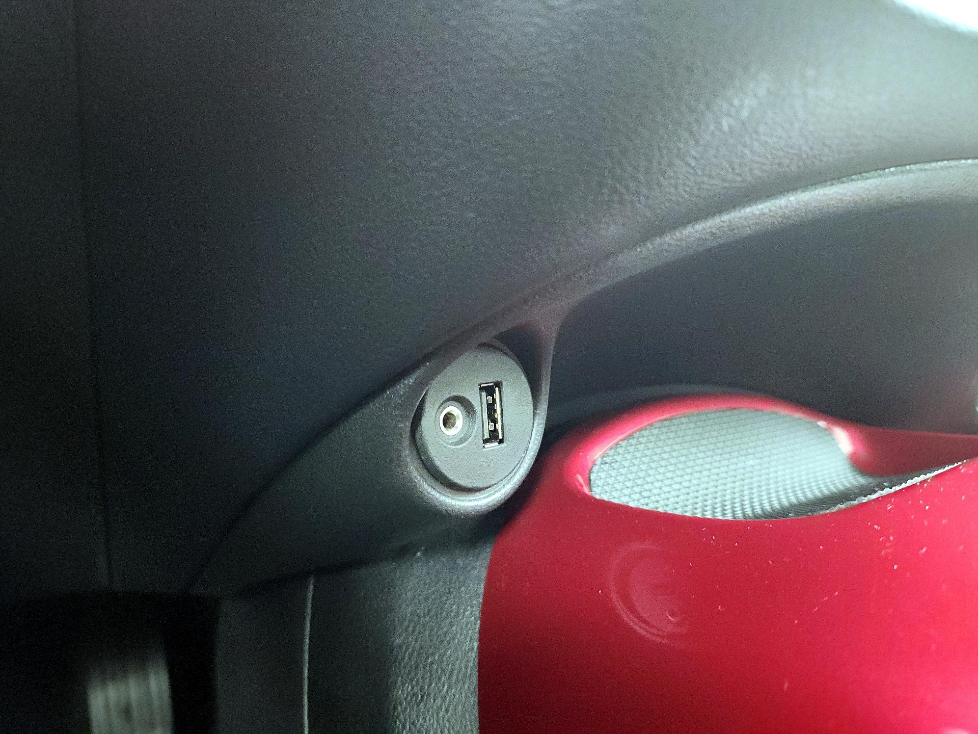 Thumbnail: 2015 Nissan Juke - 19