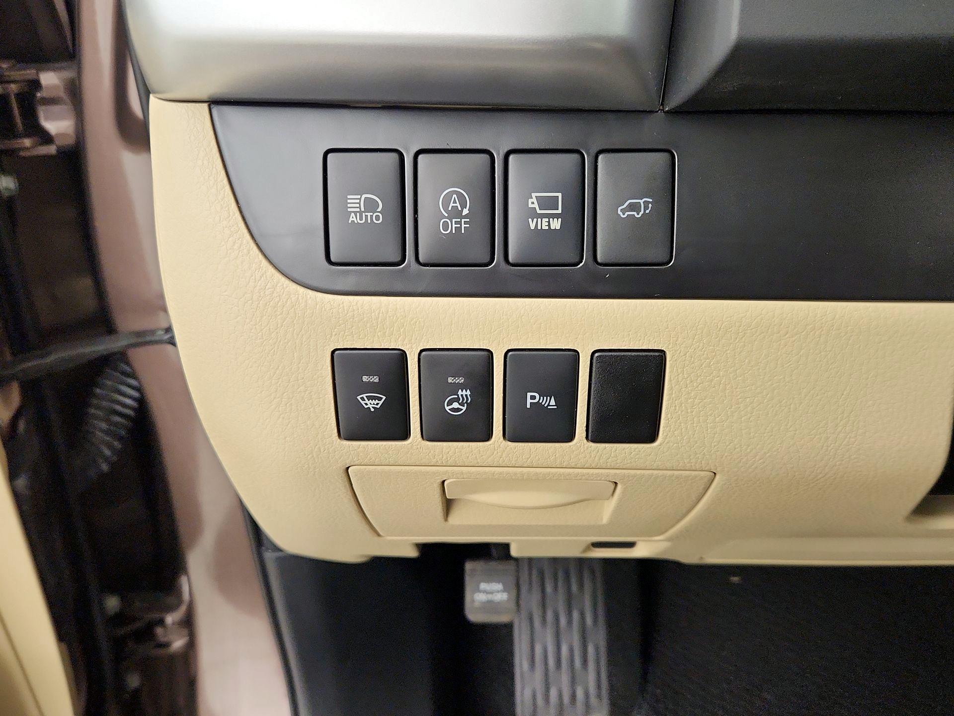 Thumbnail: 2018 Toyota Highlander - 13