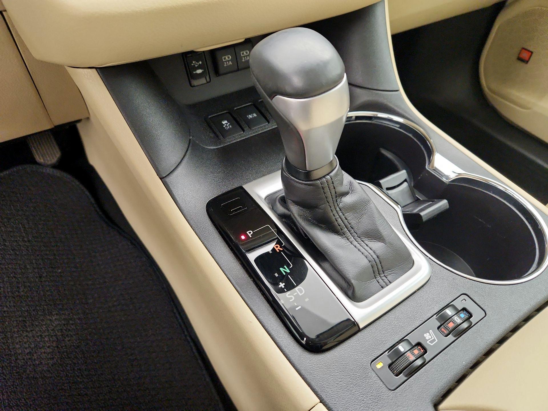 Thumbnail: 2018 Toyota Highlander - 18