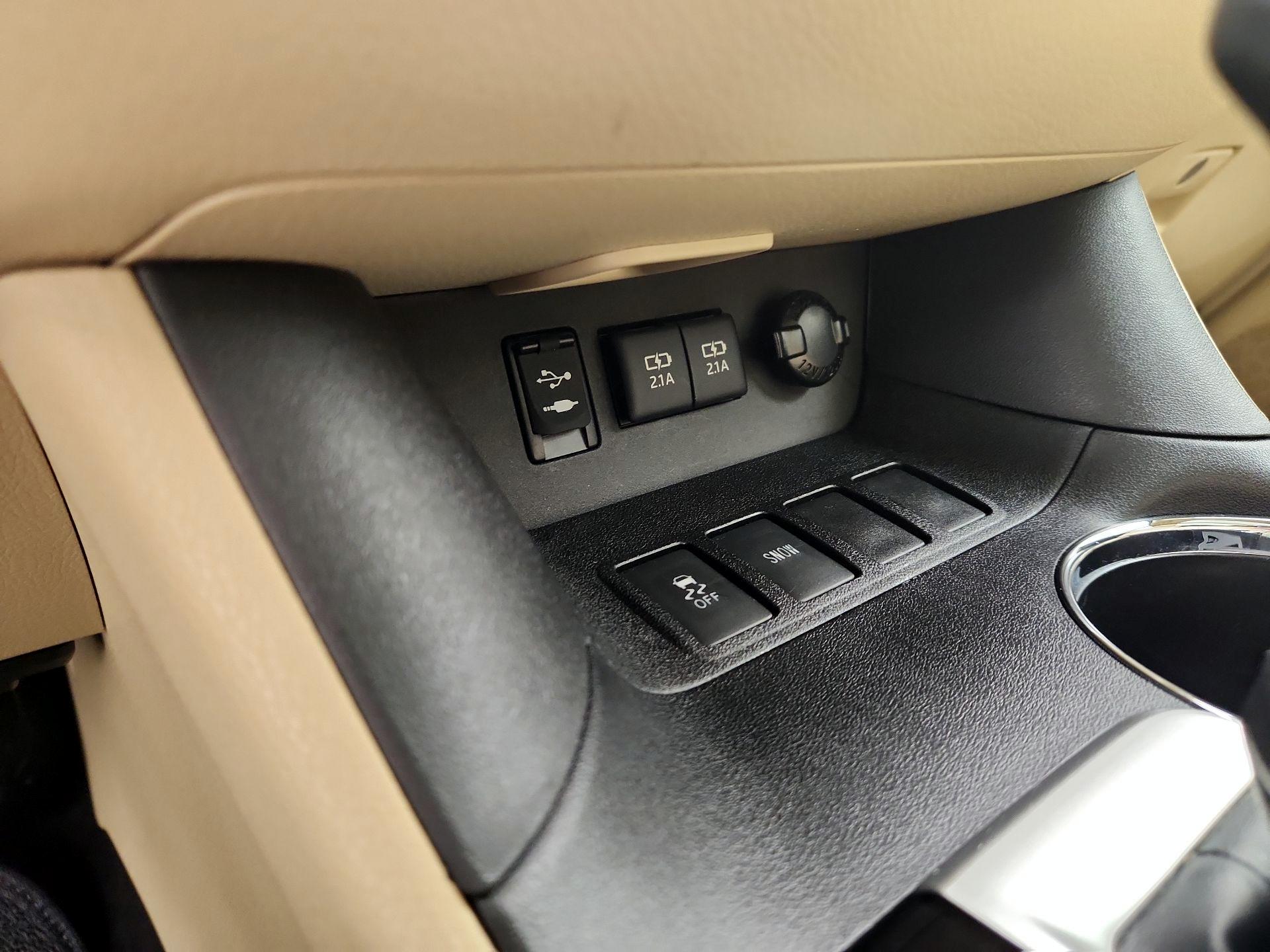 Thumbnail: 2018 Toyota Highlander - 19