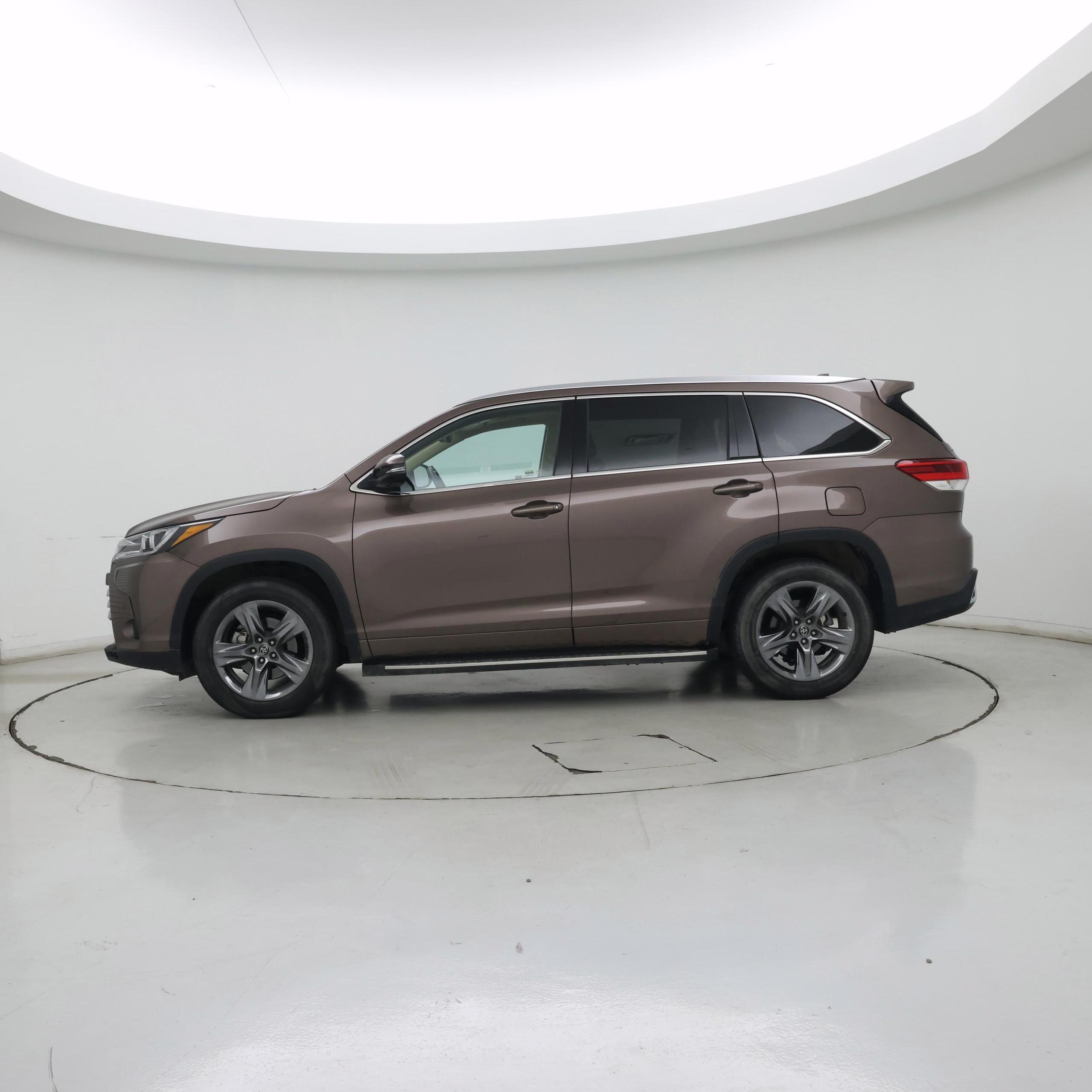 Thumbnail: 2018 Toyota Highlander - 3