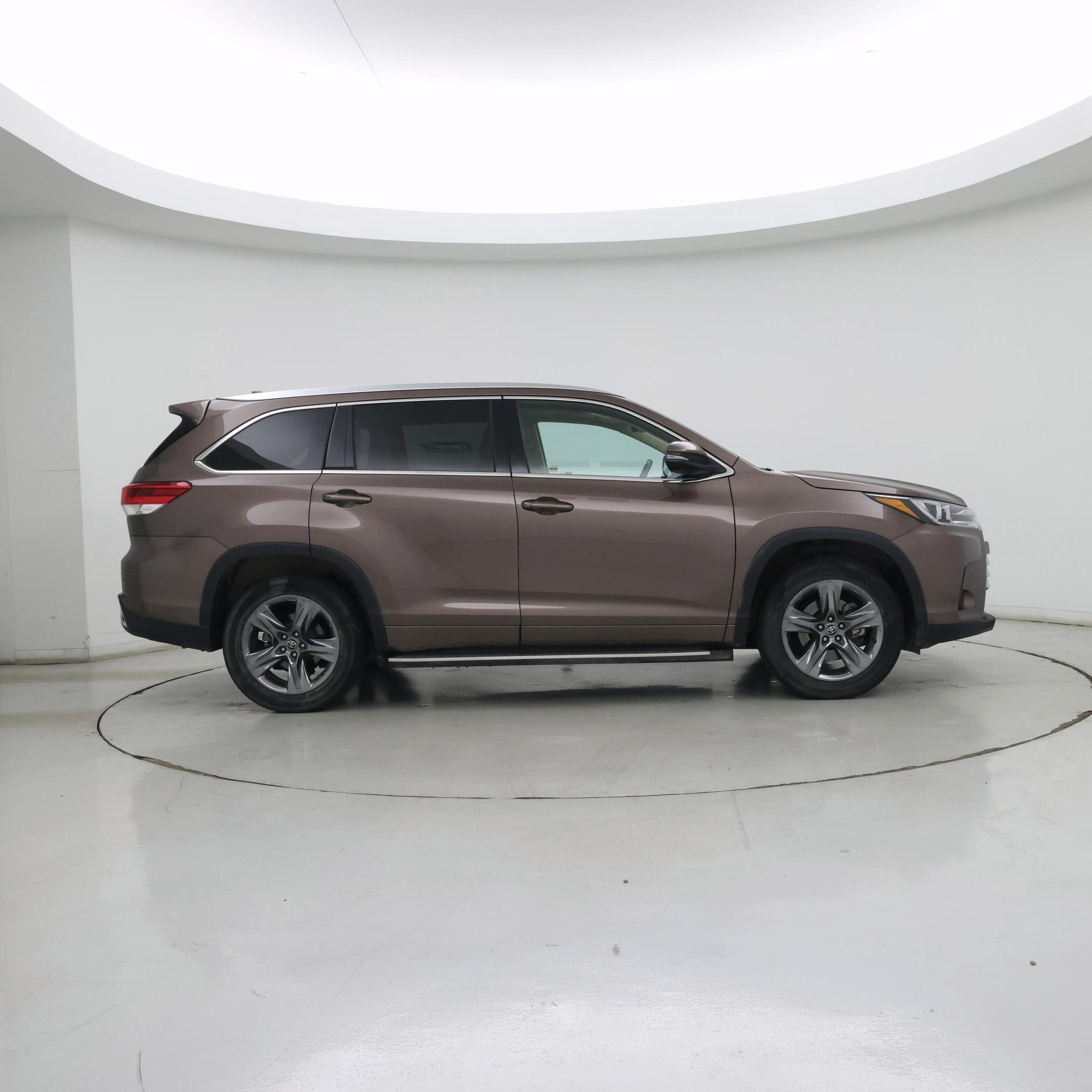 Thumbnail: 2018 Toyota Highlander - 7