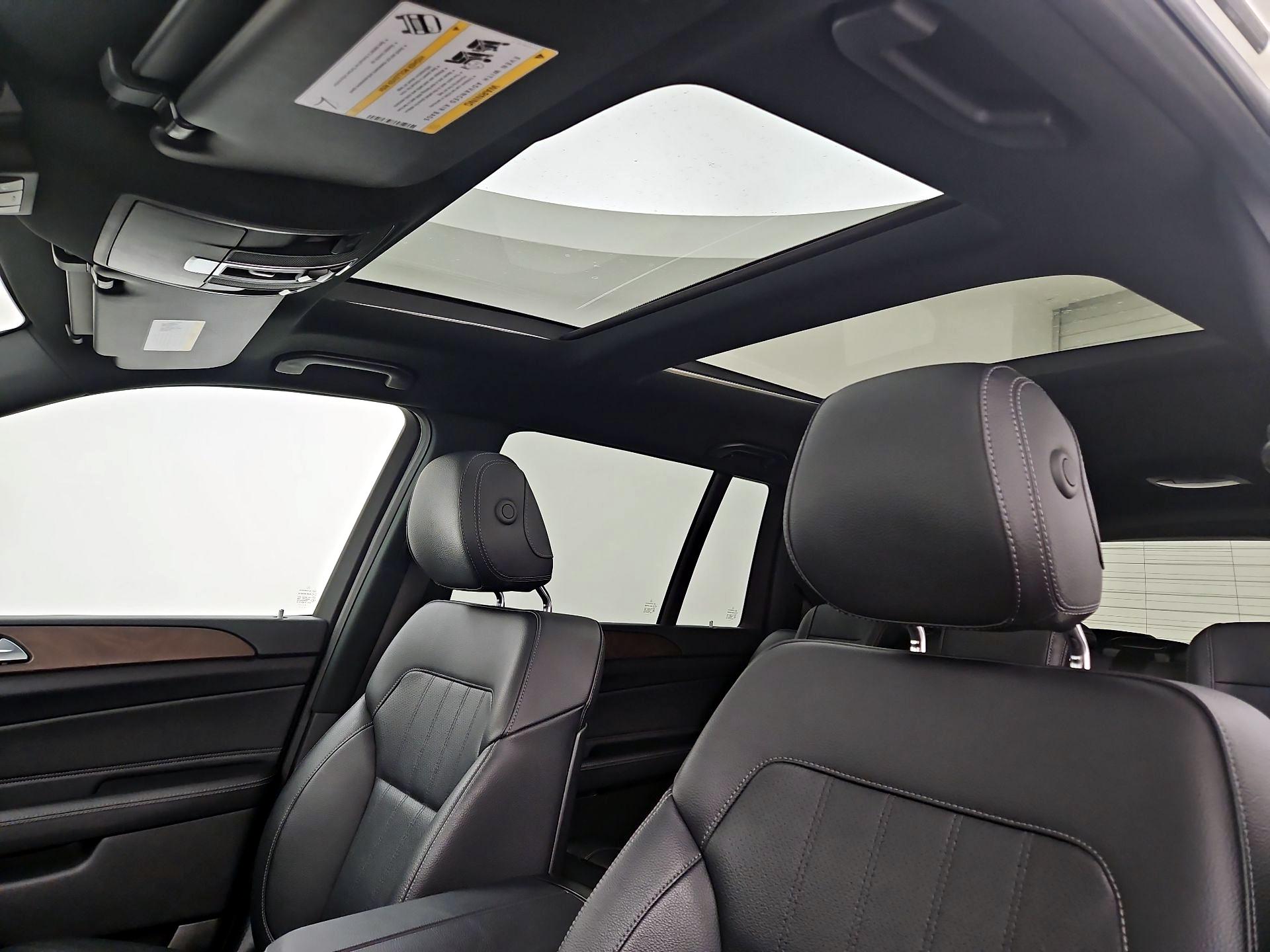 Thumbnail: 2019 Mercedes-Benz GLS - 19