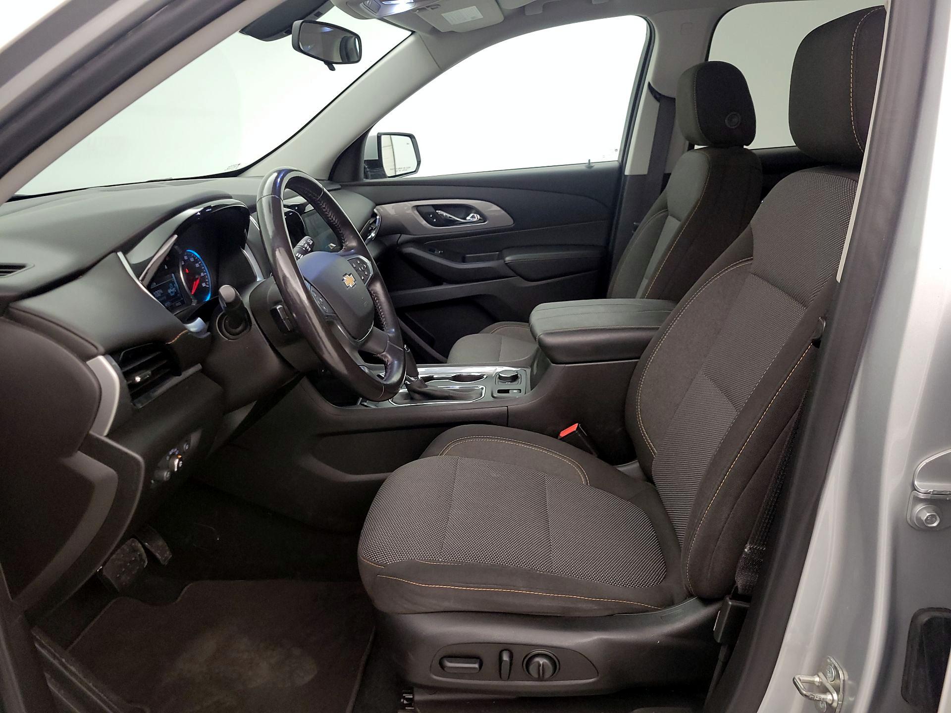 Thumbnail: 2018 Chevrolet Traverse - 11