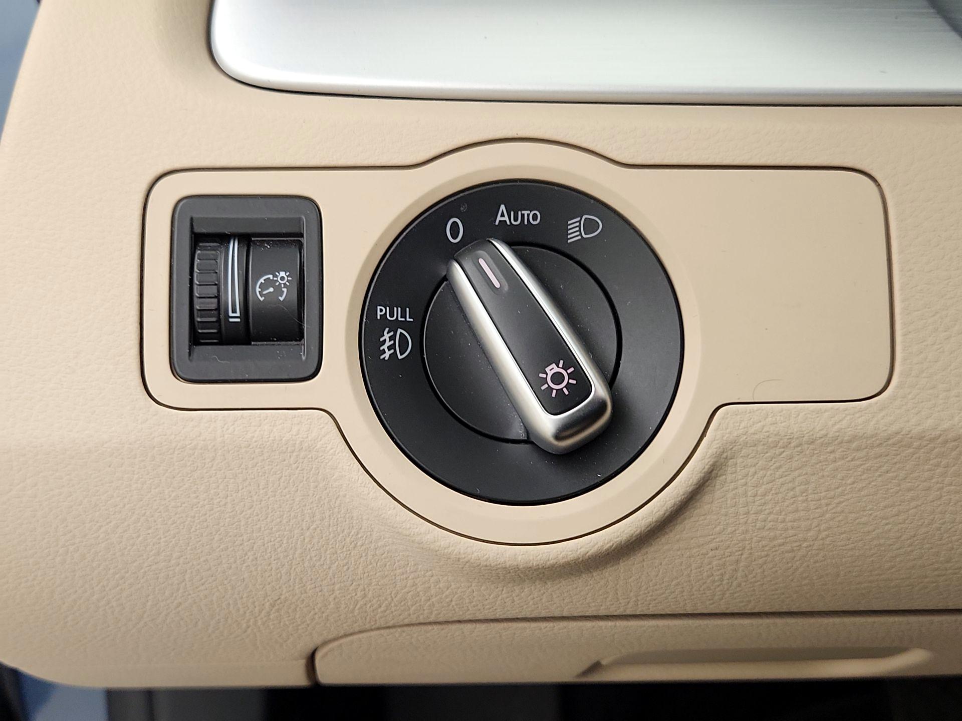 Thumbnail: 2016 Volkswagen CC - 13