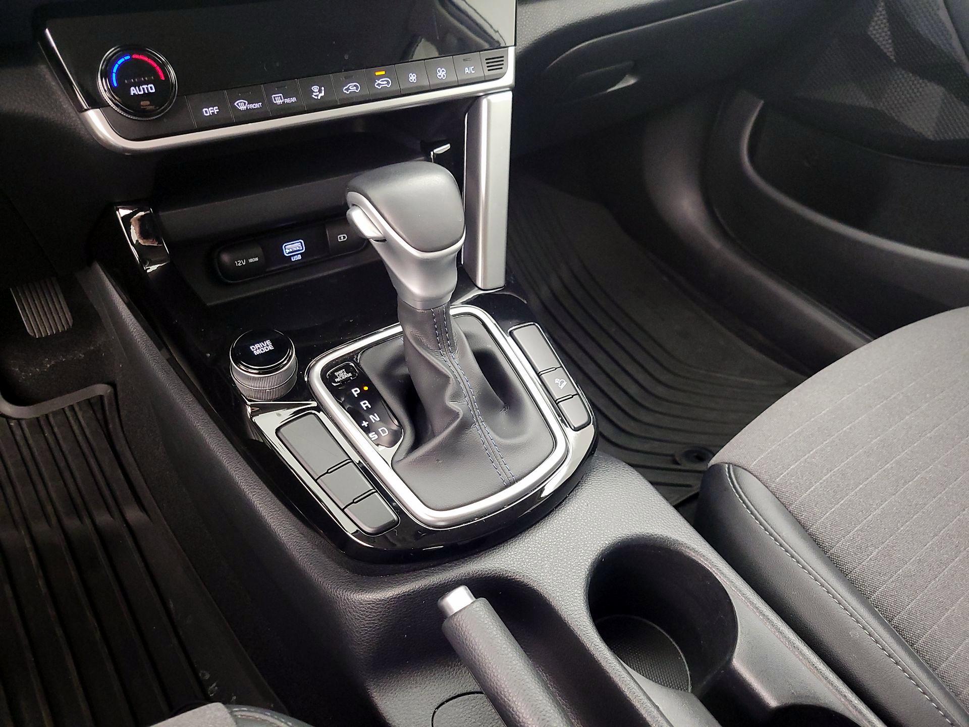 Thumbnail: 2023 Kia Seltos - 18