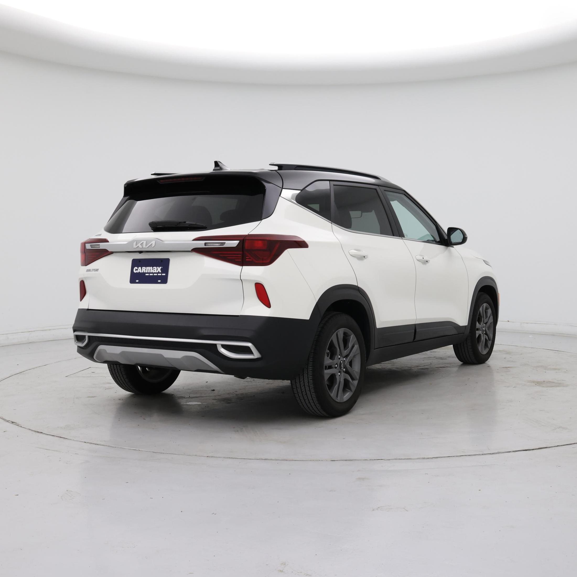 Thumbnail: 2023 Kia Seltos - 8