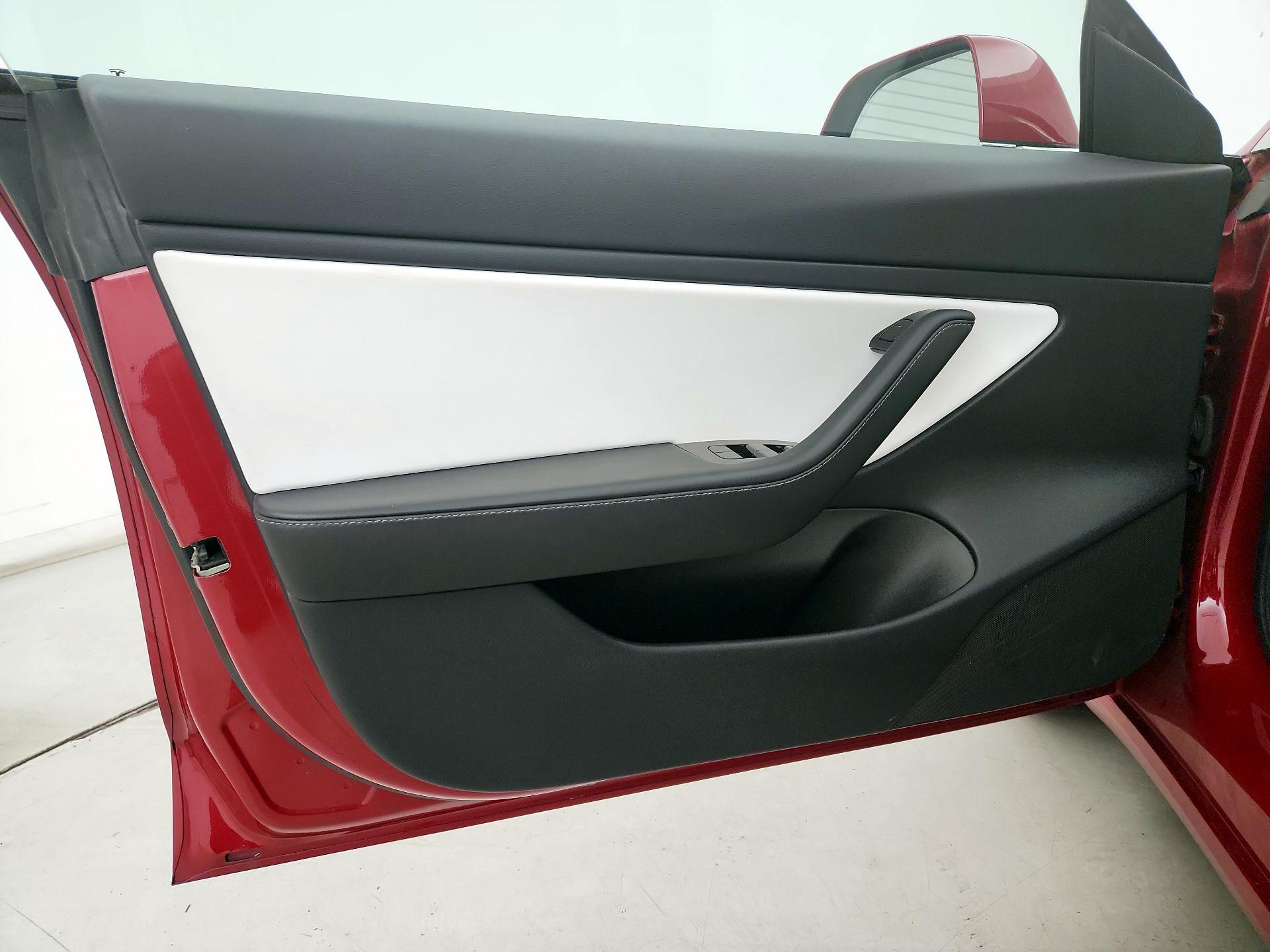 Thumbnail: 2019 Tesla Model 3 - 12