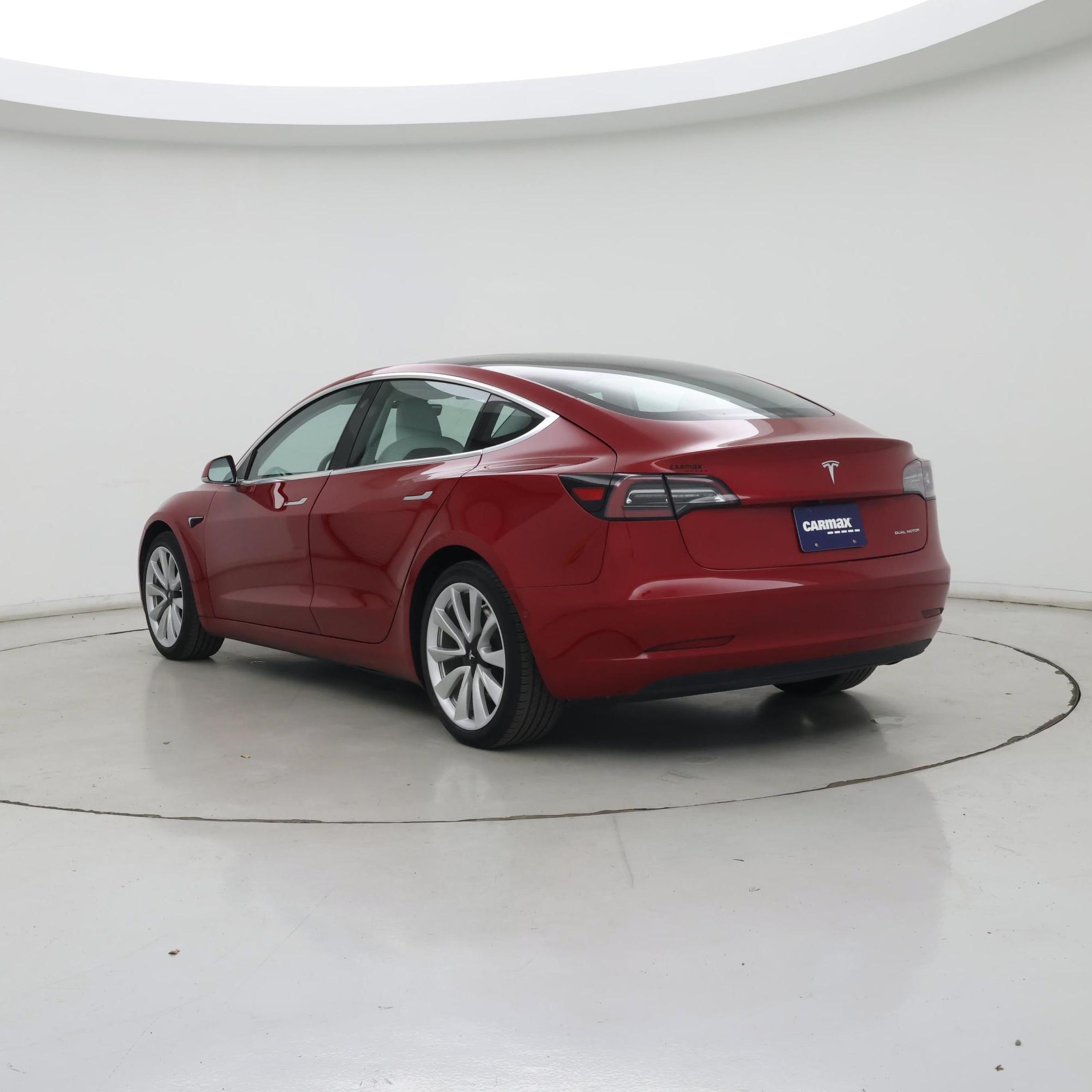 Thumbnail: 2019 Tesla Model 3 - 2