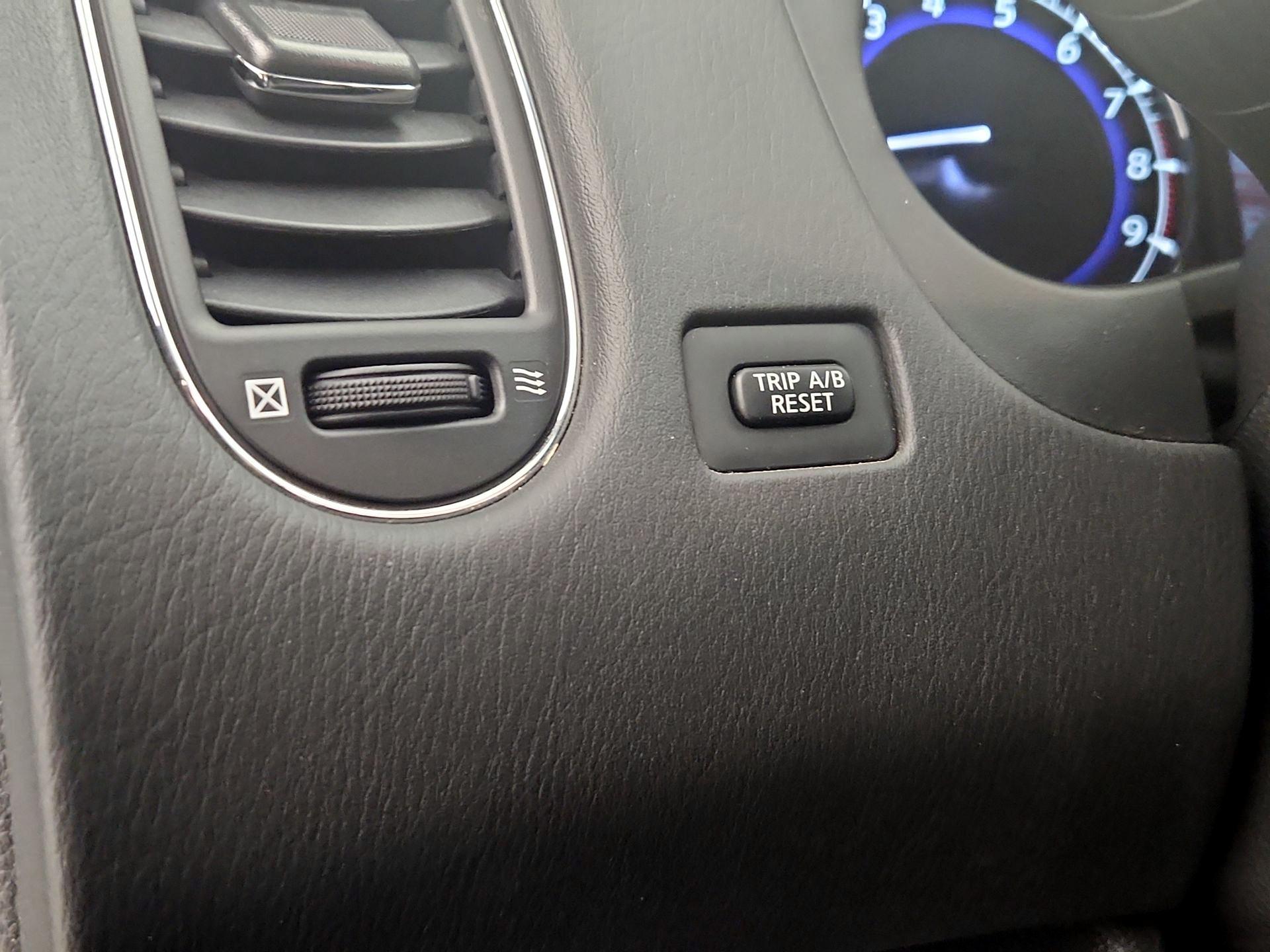 Thumbnail: 2017 INFINITI QX50 - 13