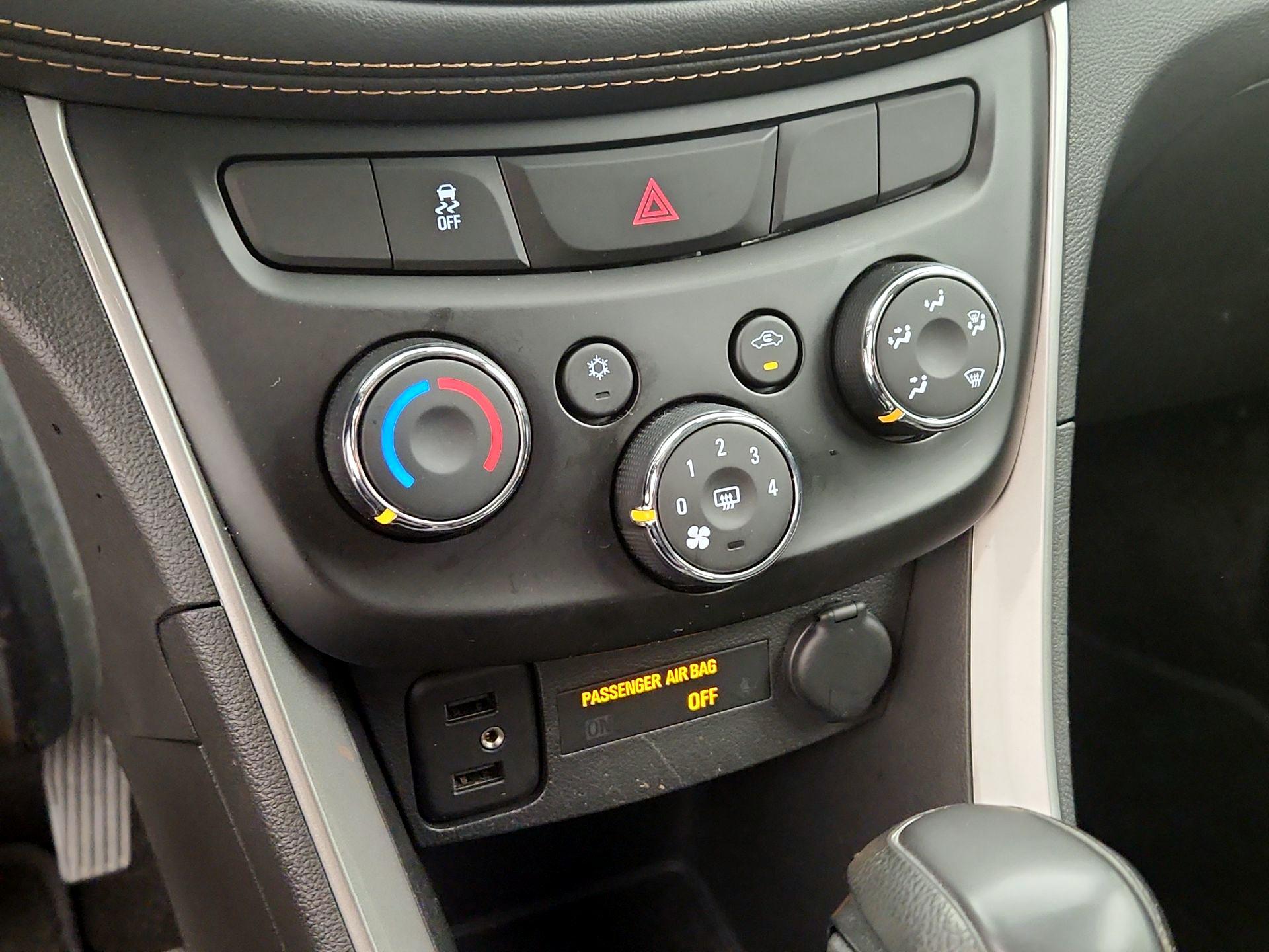 Thumbnail: 2021 Chevrolet Trax - 16