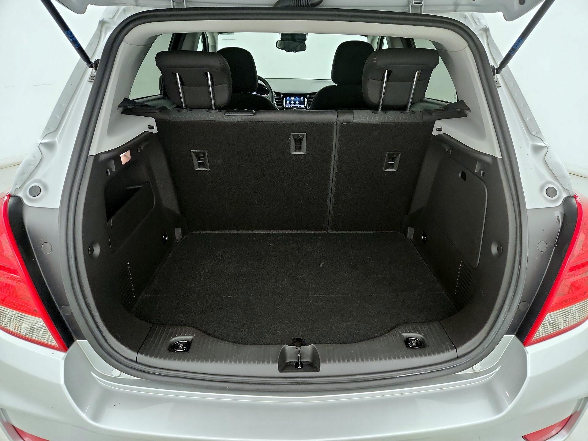 Thumbnail: 2021 Chevrolet Trax - 20