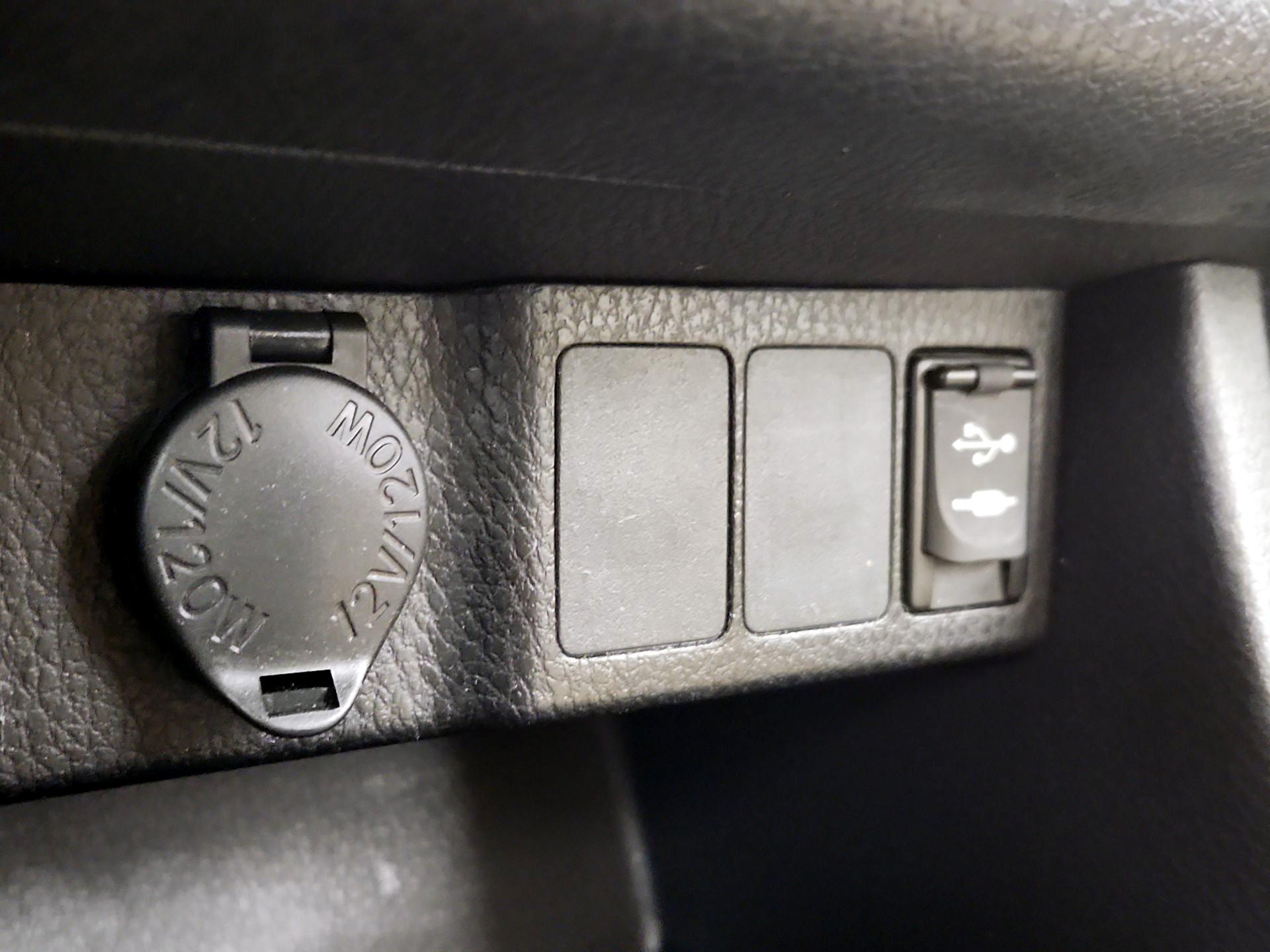 Thumbnail: 2017 Toyota Corolla - 18