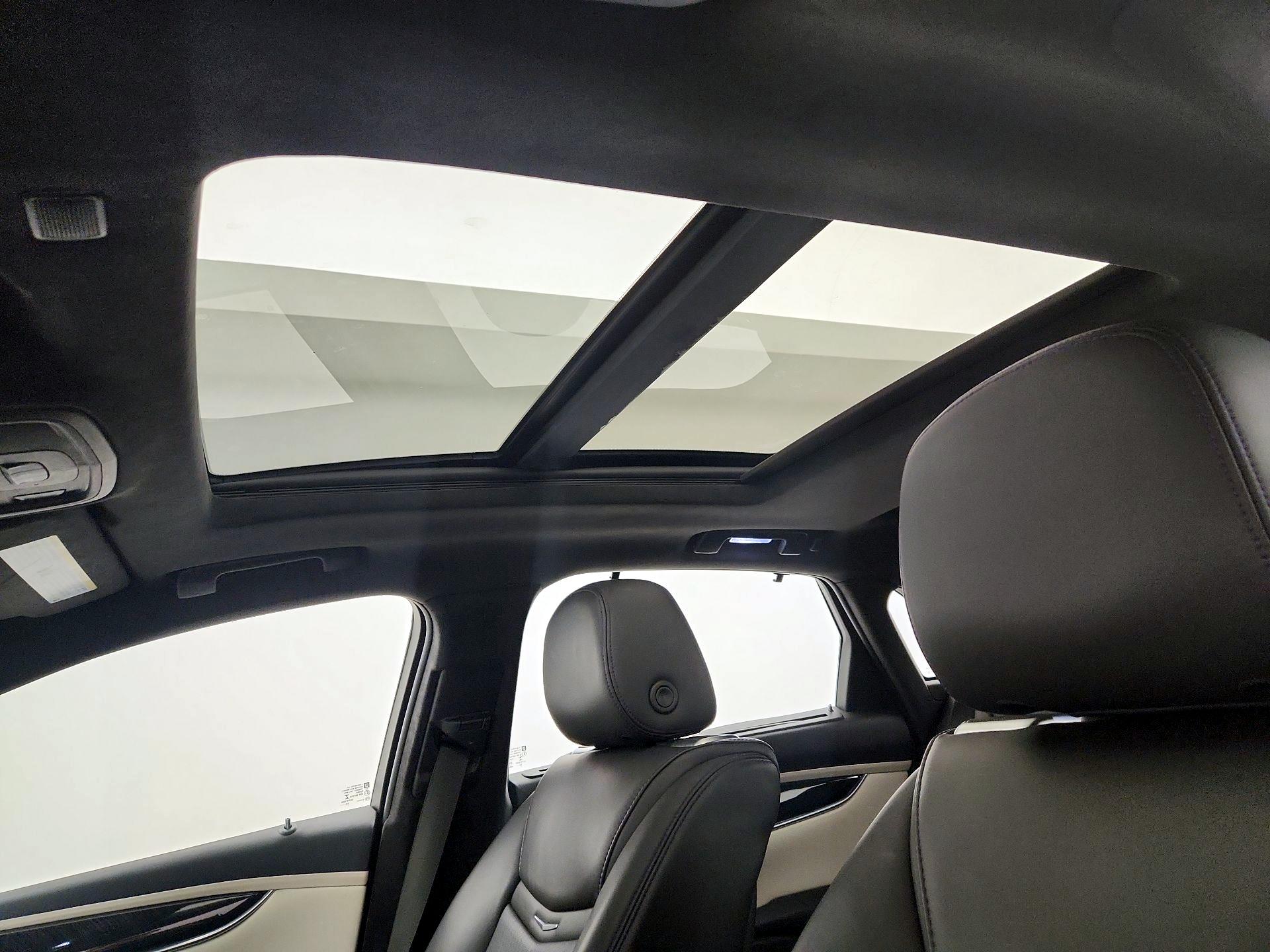 Thumbnail: 2016 Cadillac XTS - 20