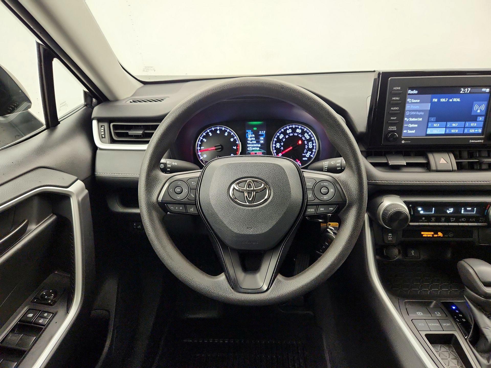 Thumbnail: 2021 Toyota RAV4 - 10