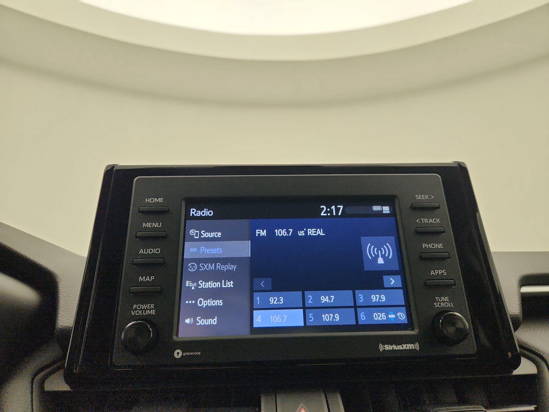 Thumbnail: 2021 Toyota RAV4 - 15