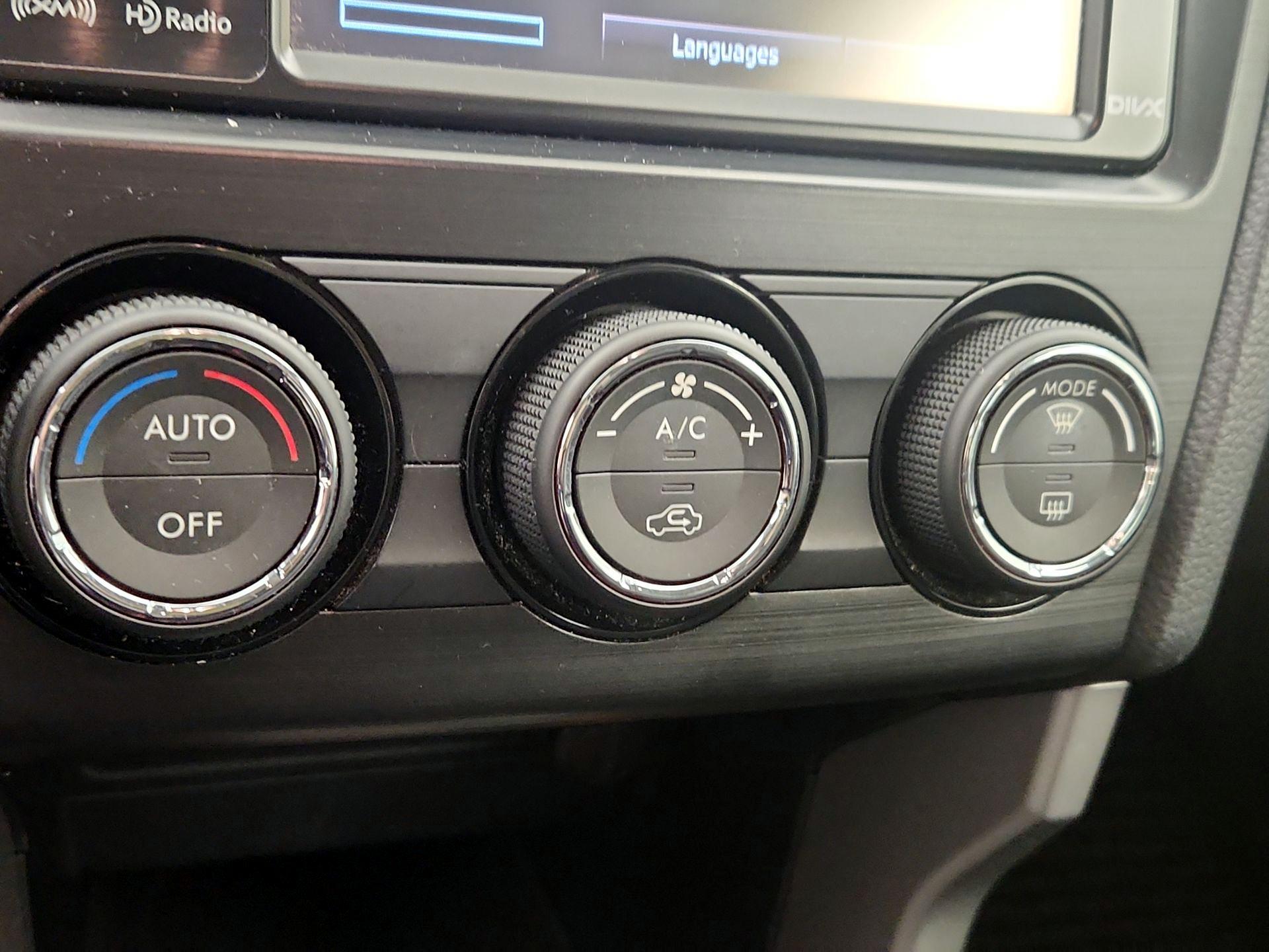 Thumbnail: 2015 Subaru Forester - 16