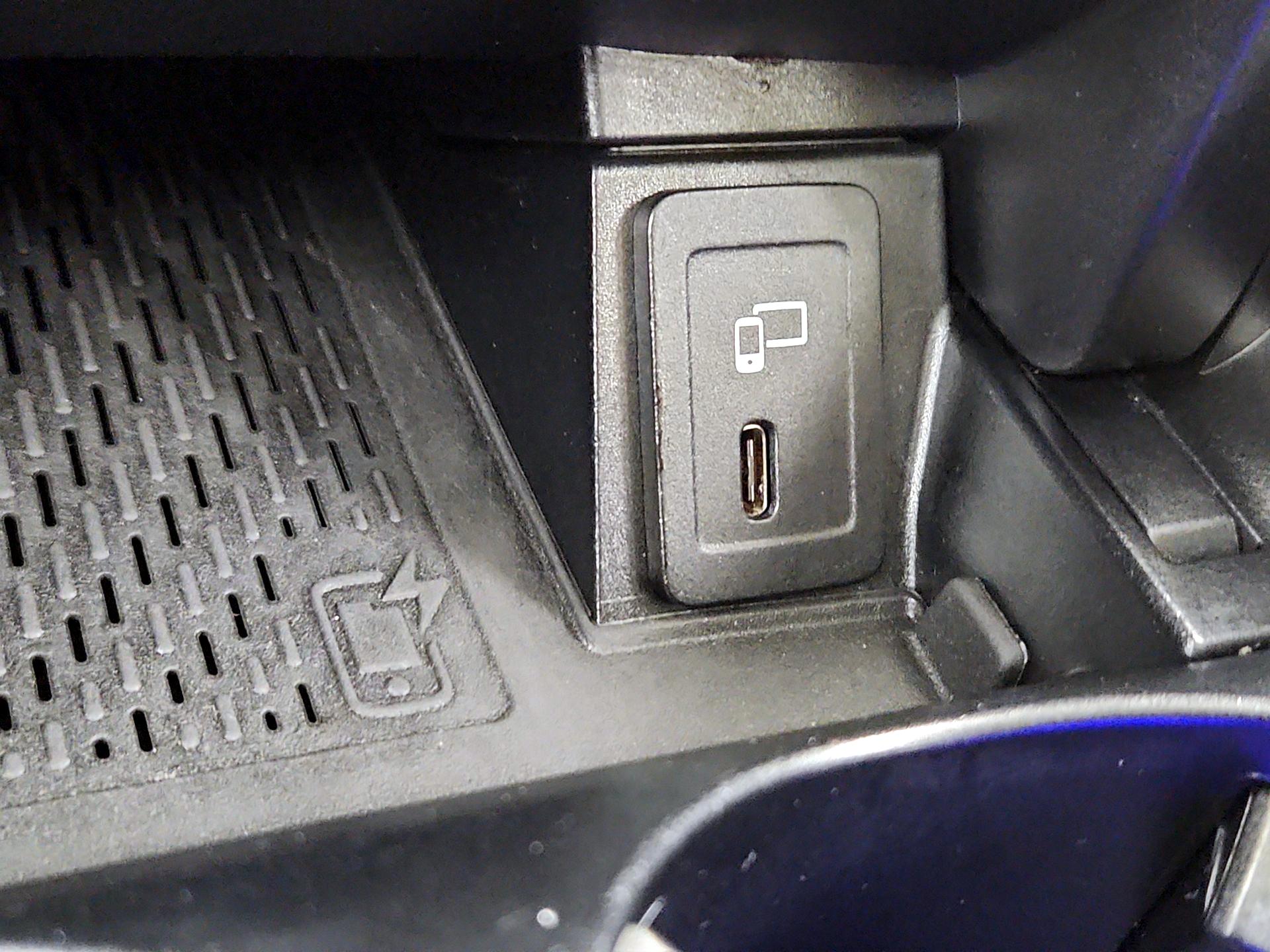 Thumbnail: 2023 Mercedes-Benz GLC - 18