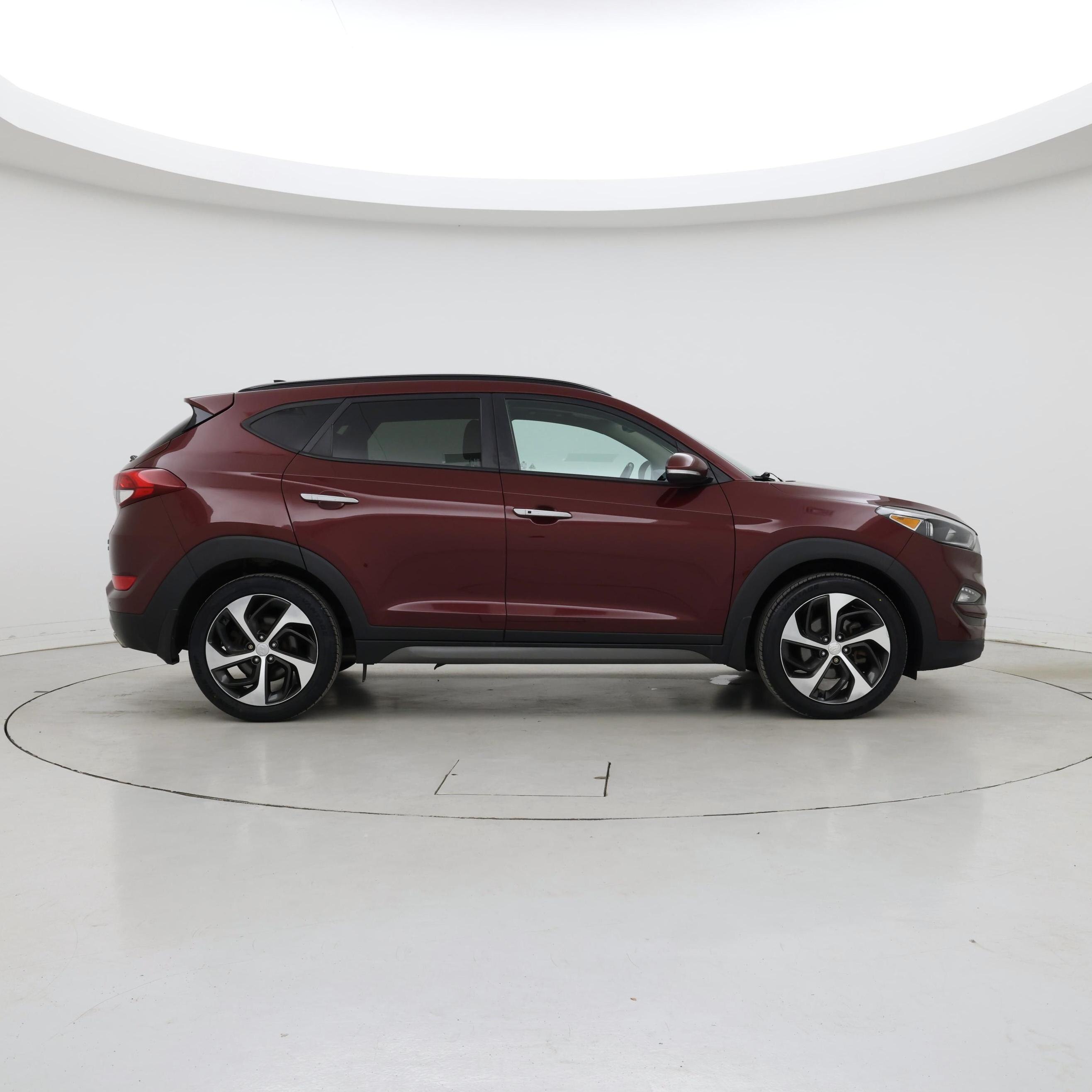 Thumbnail: 2016 Hyundai Tucson - 7