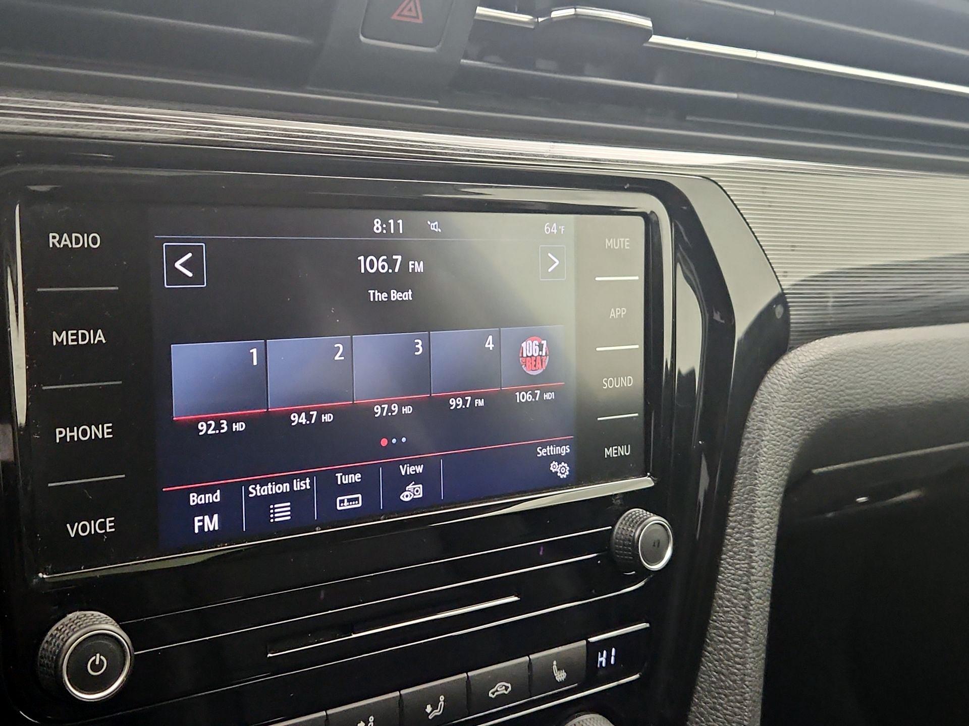 Thumbnail: 2020 Volkswagen Passat - 15