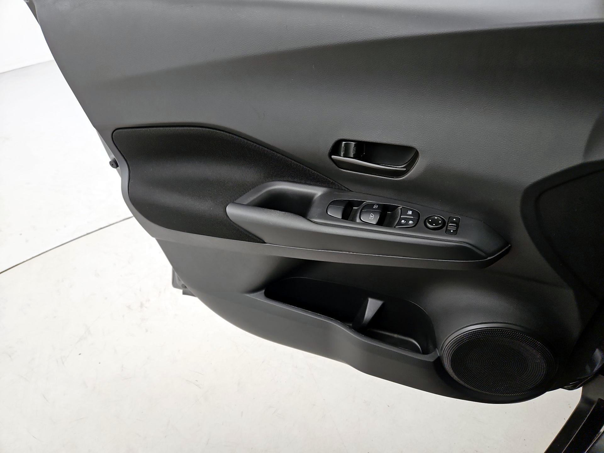 Thumbnail: 2024 Nissan Kicks - 12