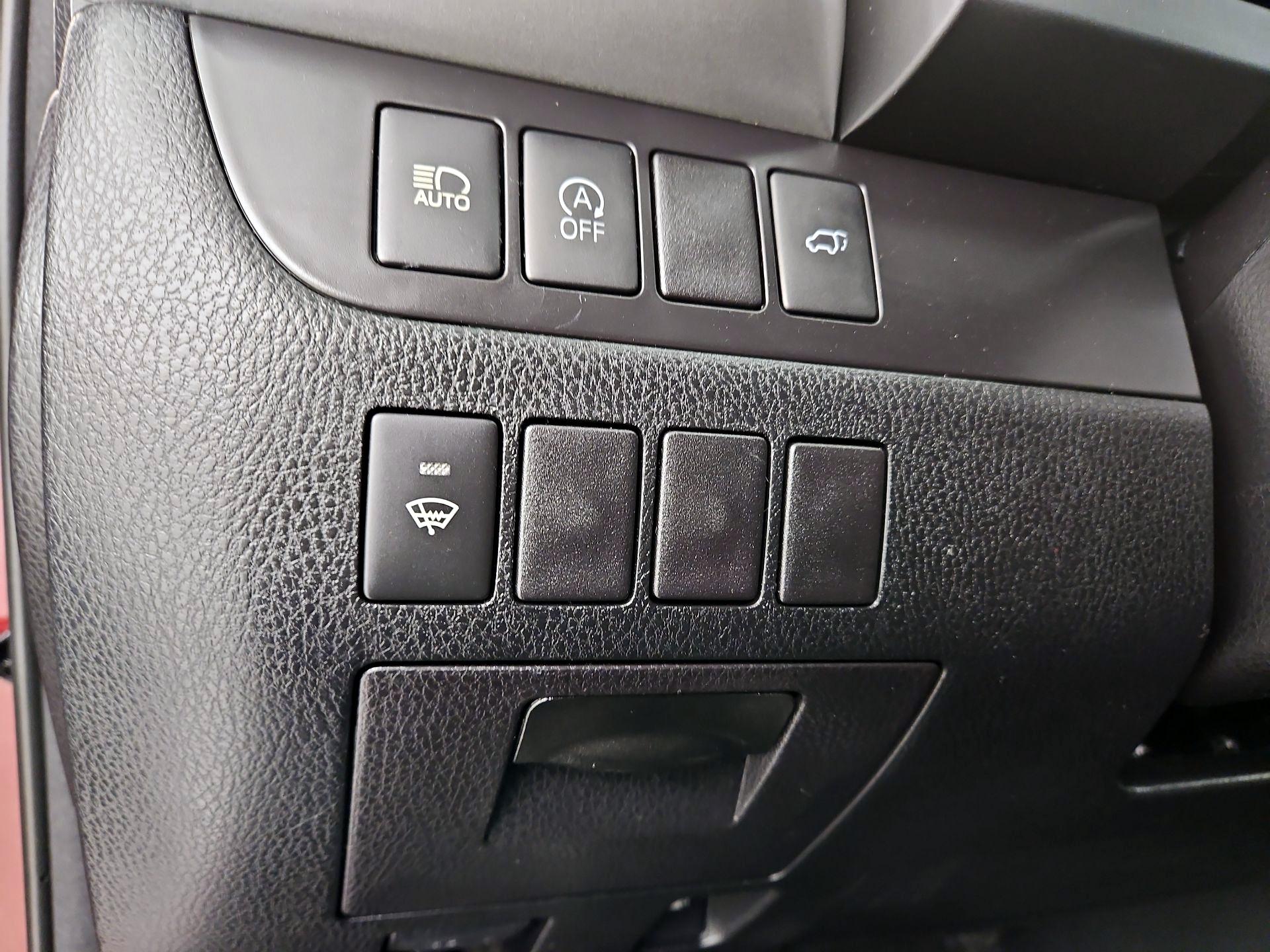 Thumbnail: 2018 Toyota Highlander - 13