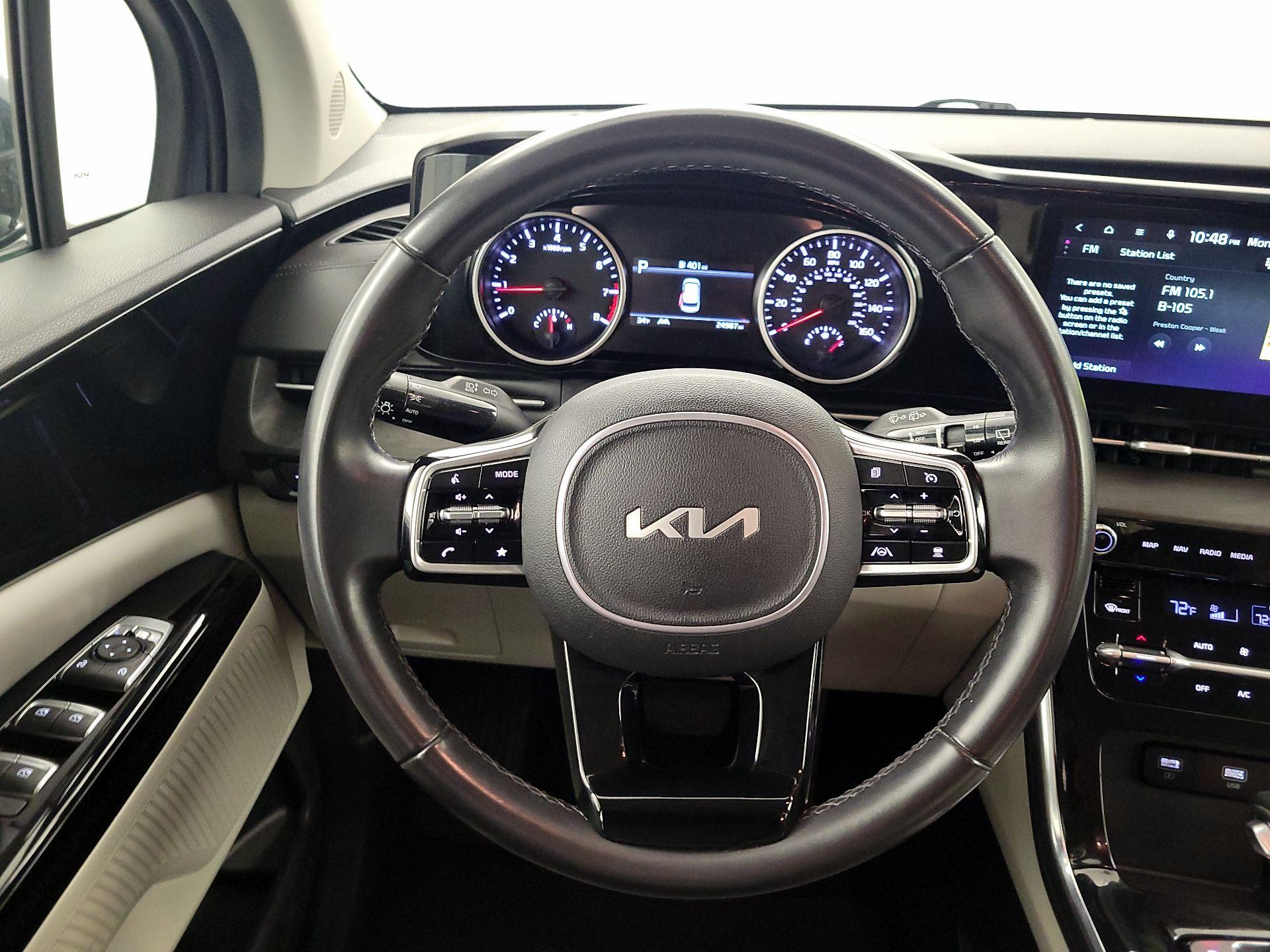 Thumbnail: 2023 Kia Carnival - 10