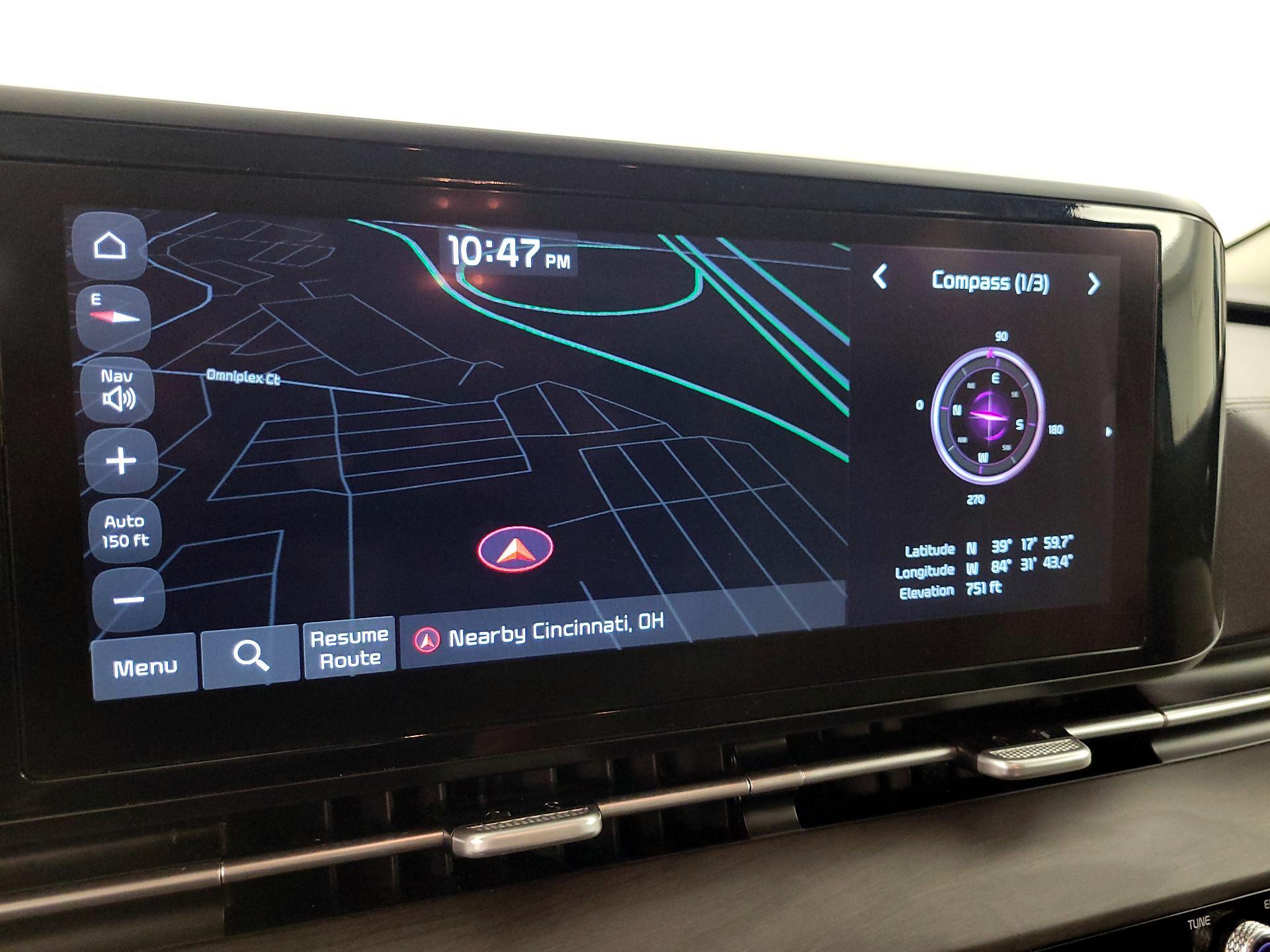 Thumbnail: 2023 Kia Carnival - 14