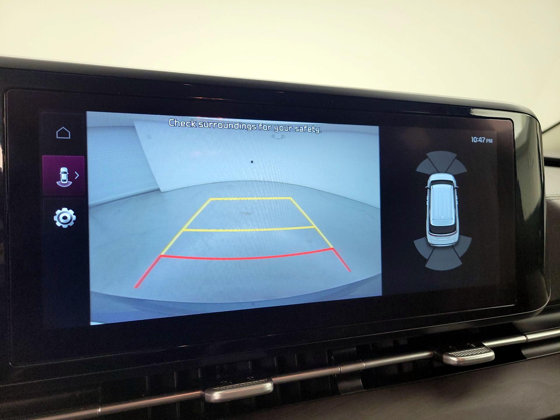 Thumbnail: 2023 Kia Carnival - 15