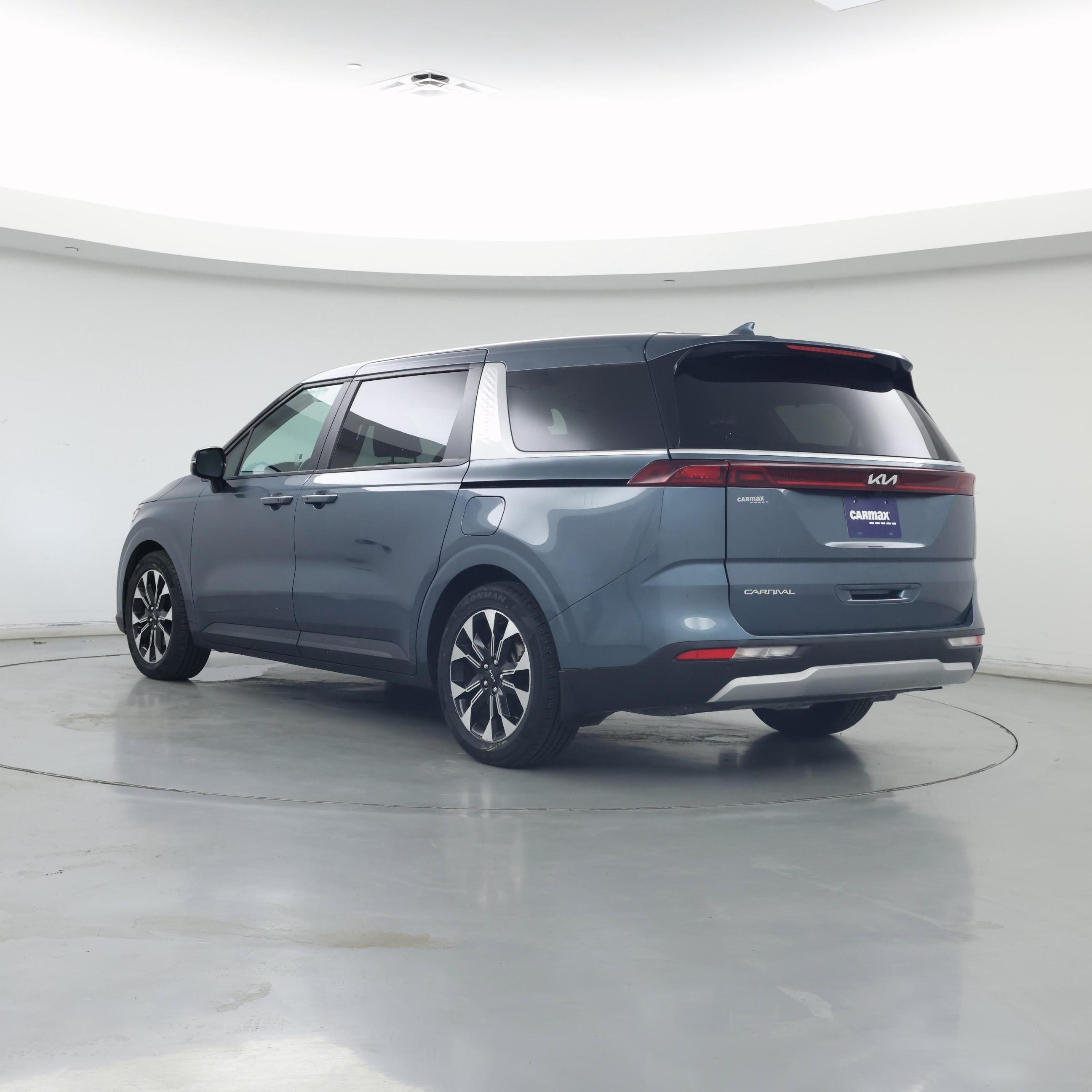 Thumbnail: 2023 Kia Carnival - 2