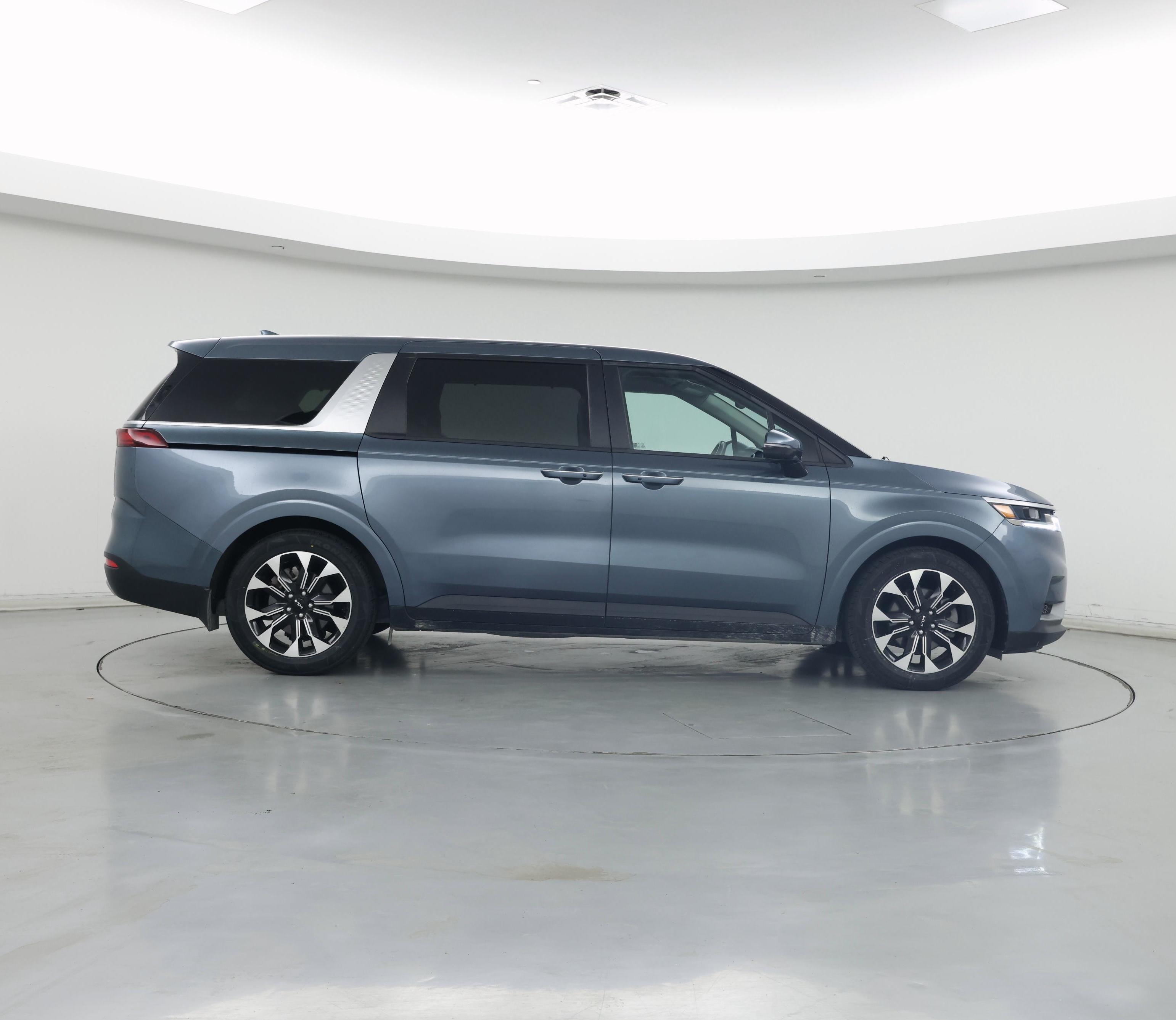 Thumbnail: 2023 Kia Carnival - 7