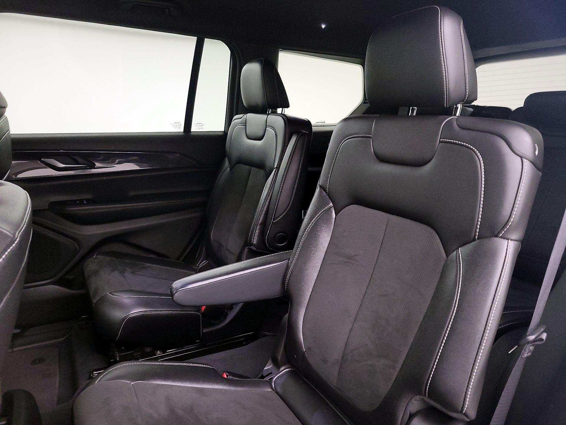 Thumbnail: 2023 Jeep Grand Cherokee L - 19