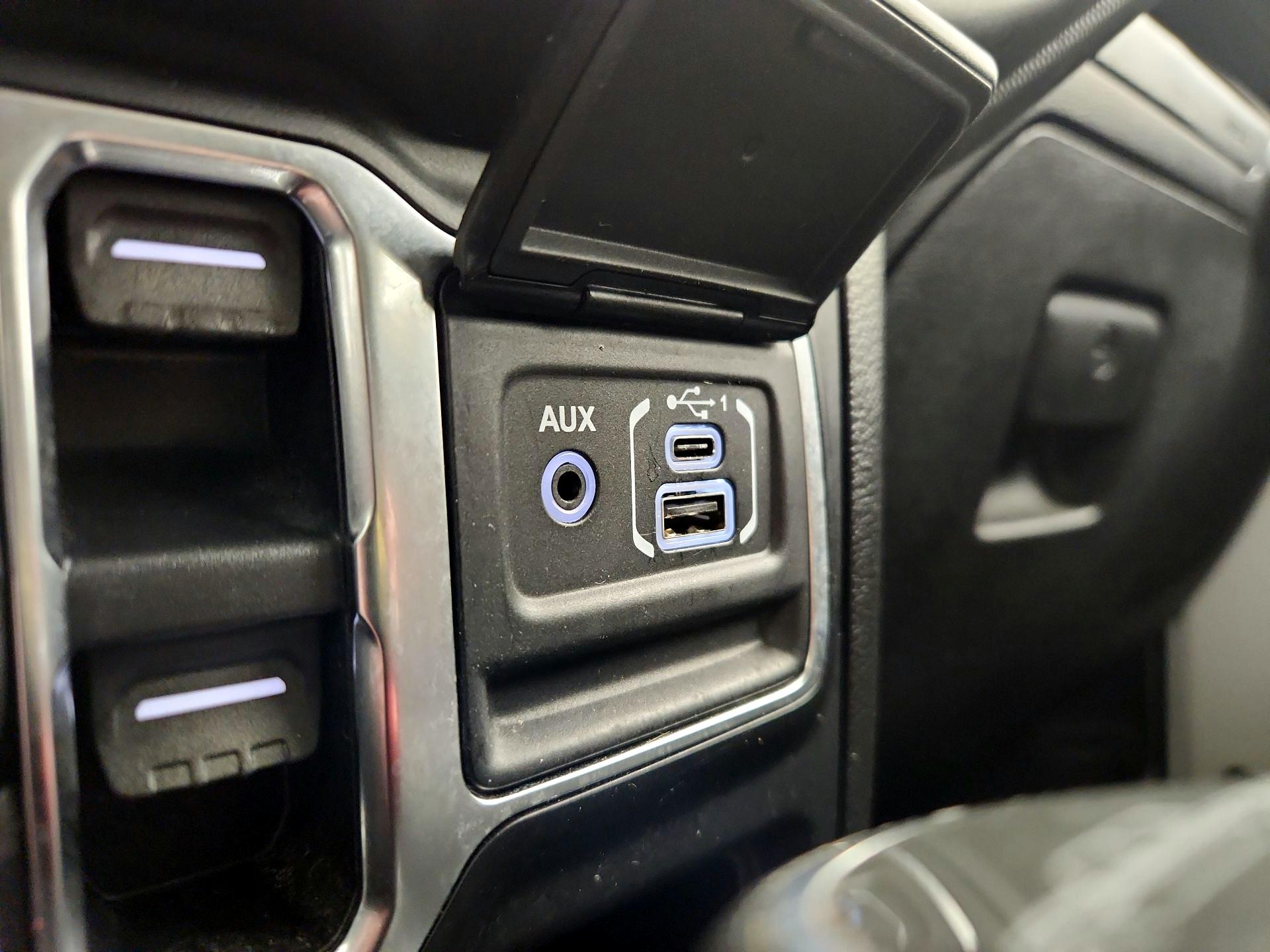 Thumbnail: 2022 Jeep Gladiator - 18