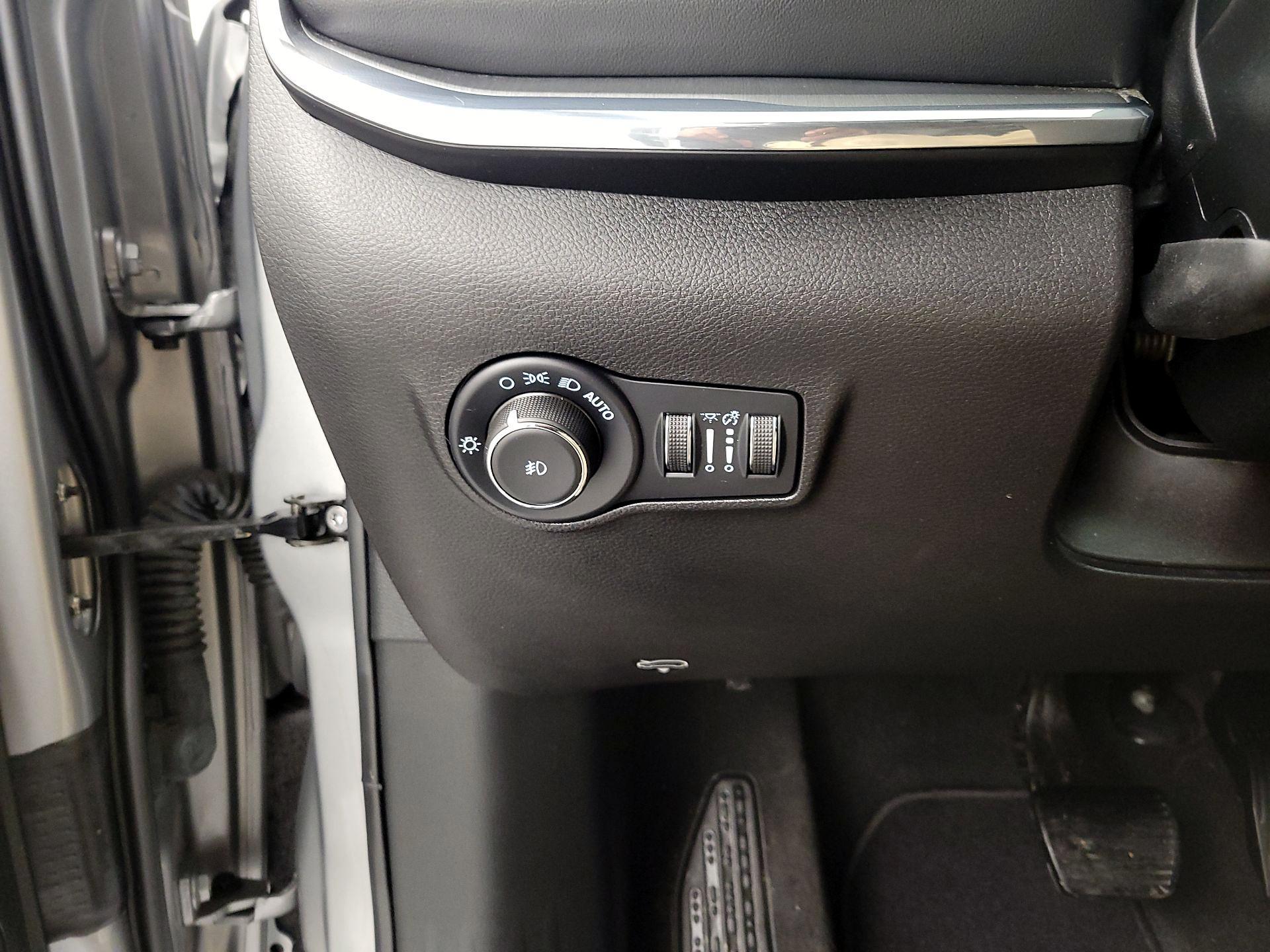 Thumbnail: 2022 Jeep Compass - 13