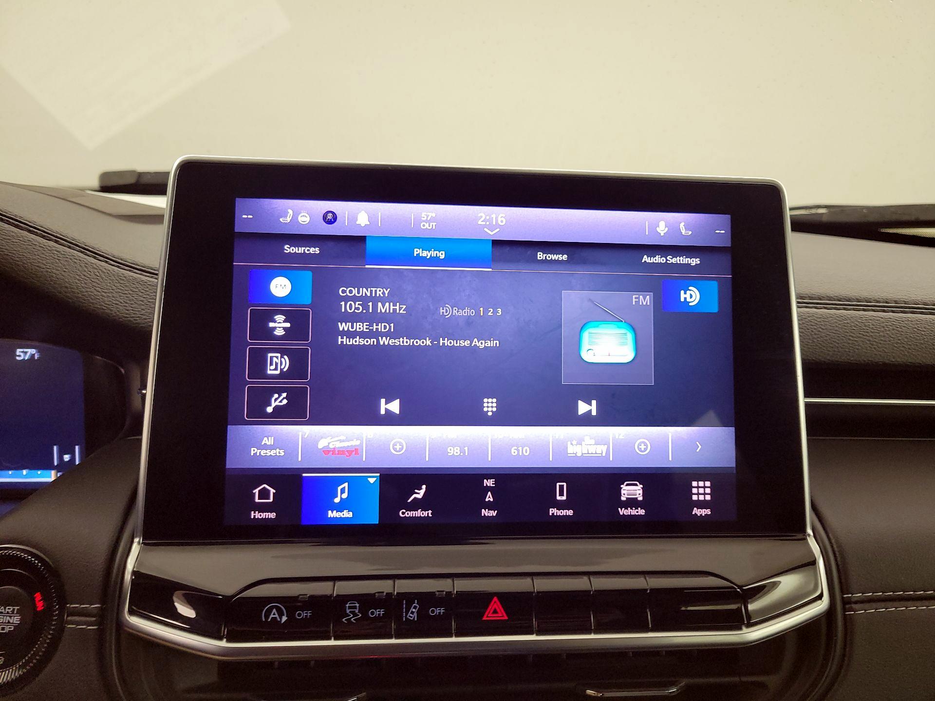 Thumbnail: 2022 Jeep Compass - 16