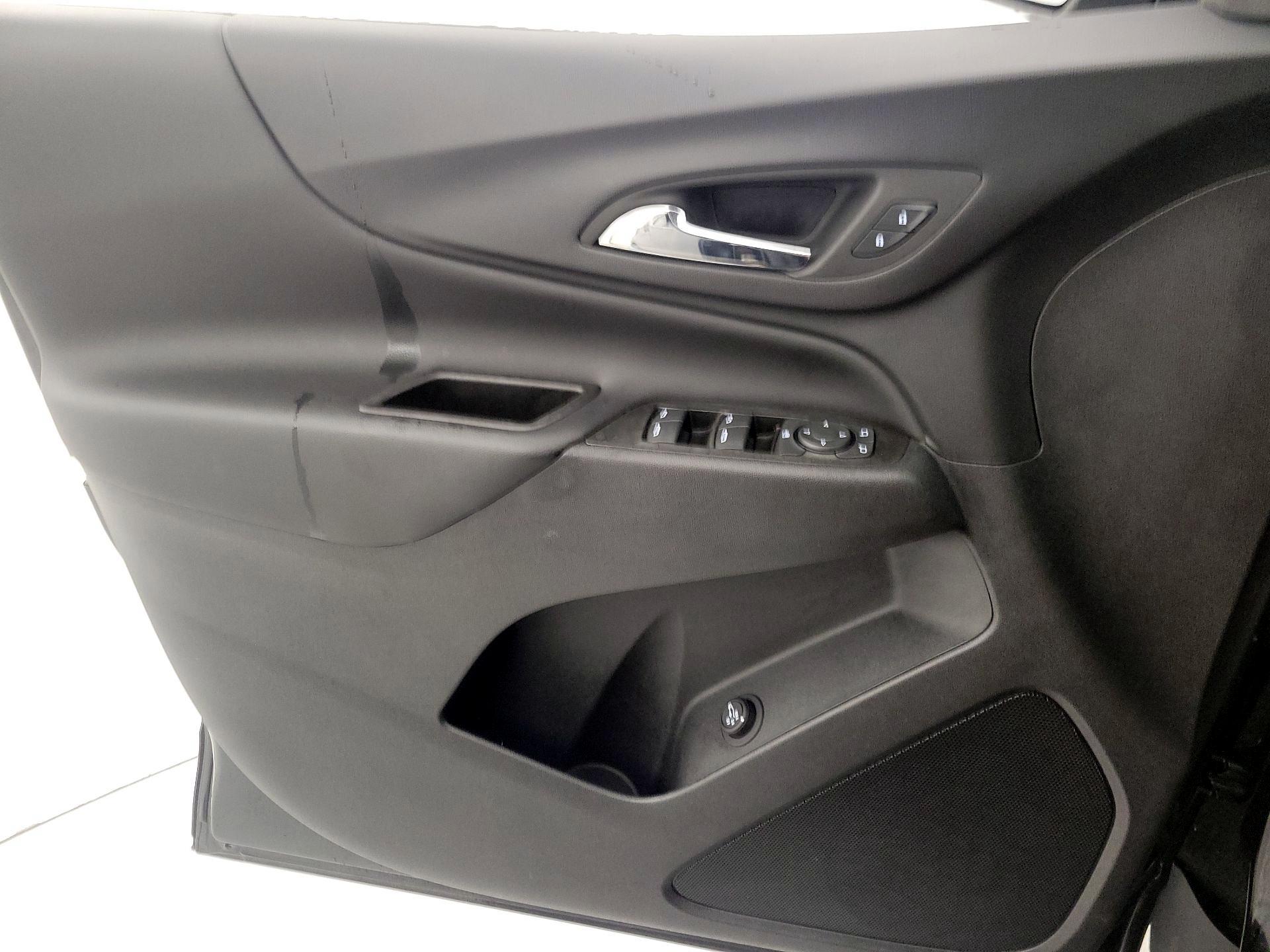 Thumbnail: 2022 Chevrolet Equinox - 12