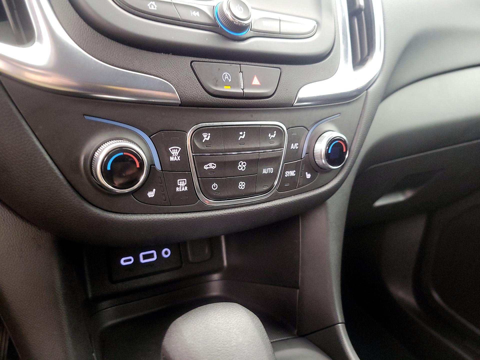 Thumbnail: 2022 Chevrolet Equinox - 16