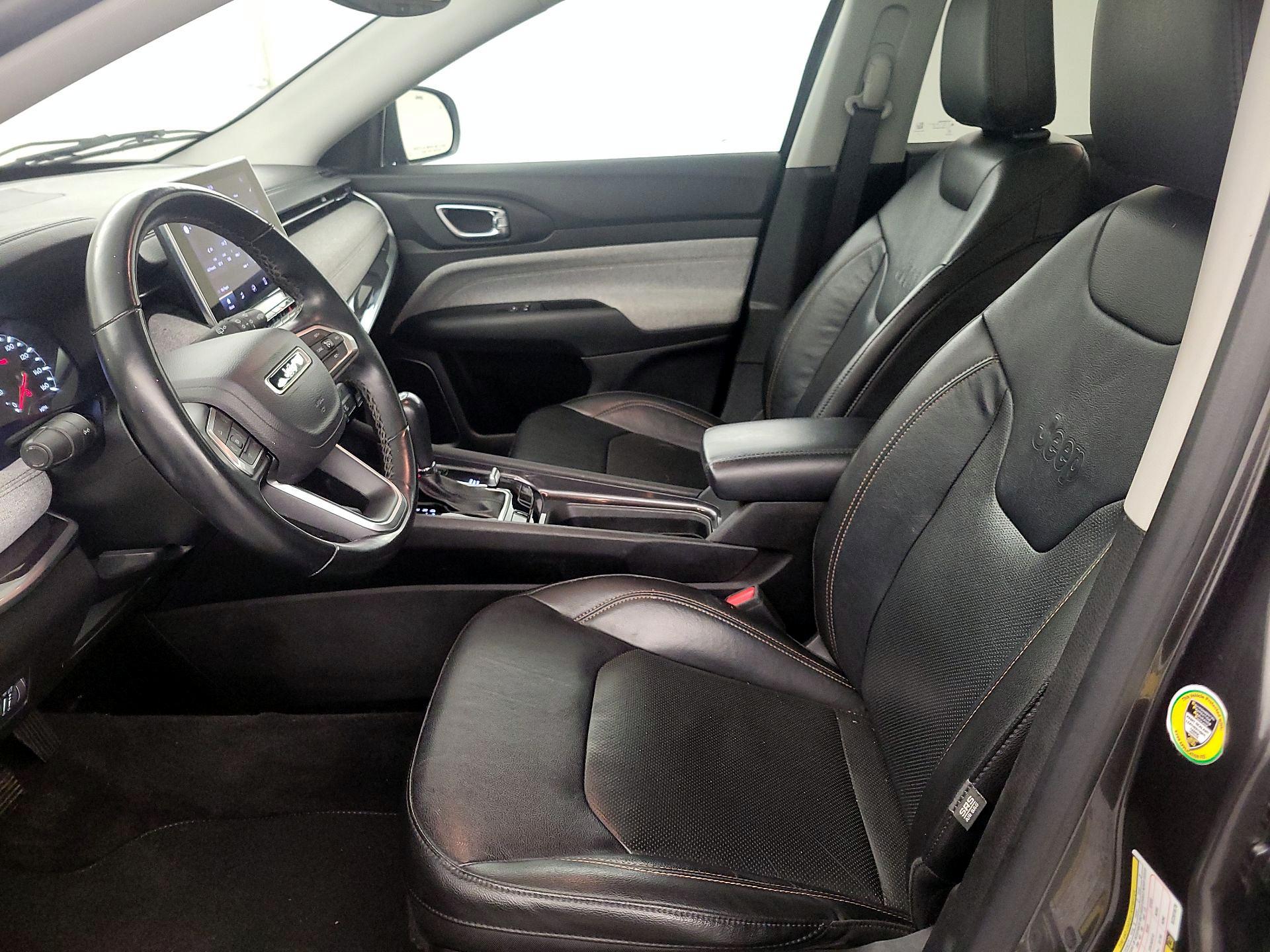 Thumbnail: 2022 Jeep Compass - 11