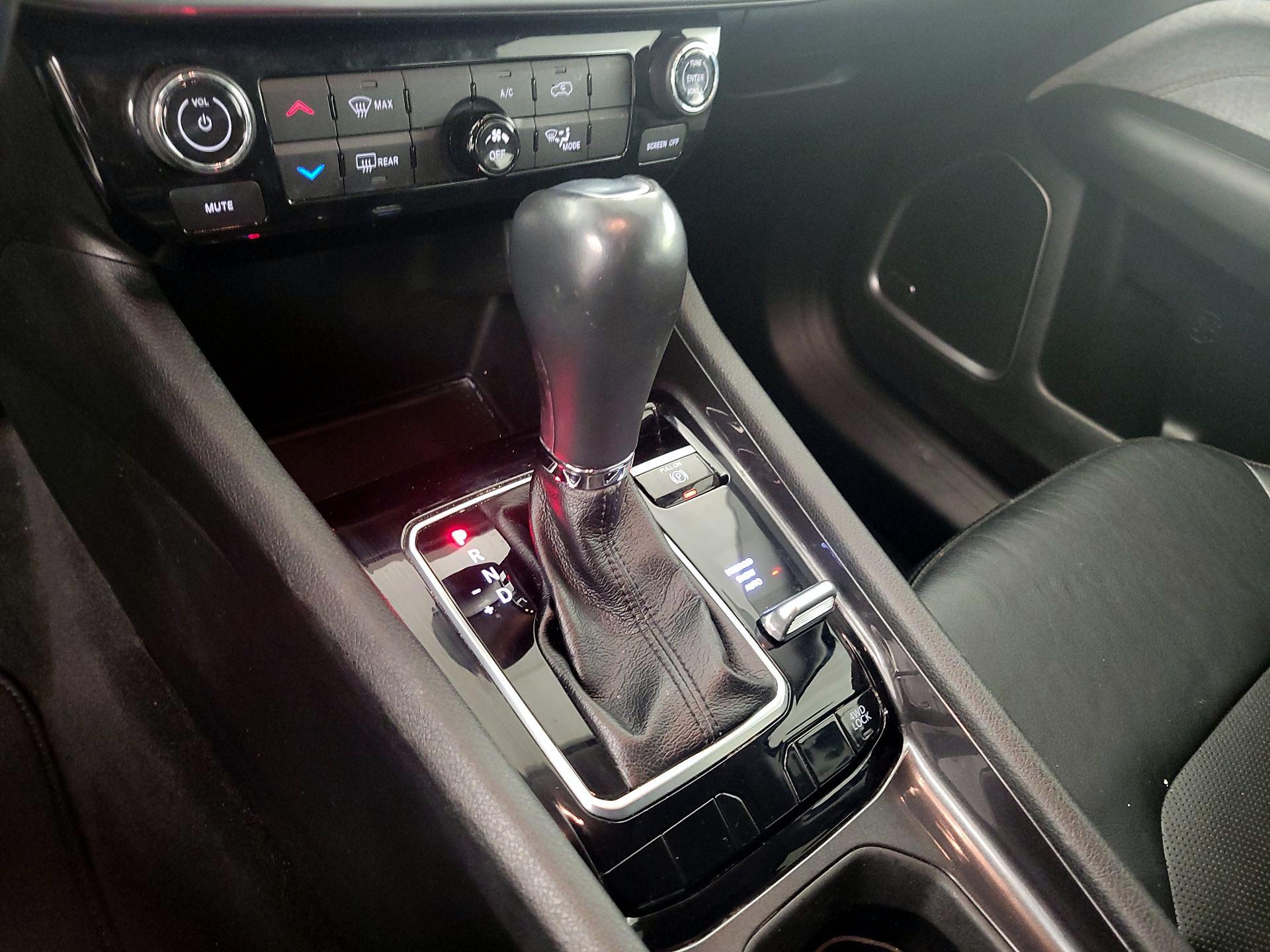 Thumbnail: 2022 Jeep Compass - 17