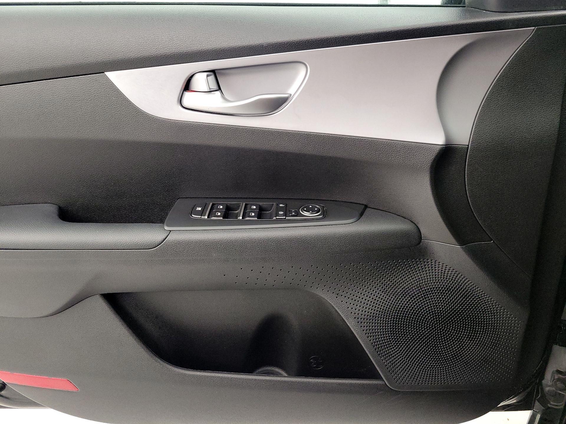 Thumbnail: 2023 Kia Forte - 12